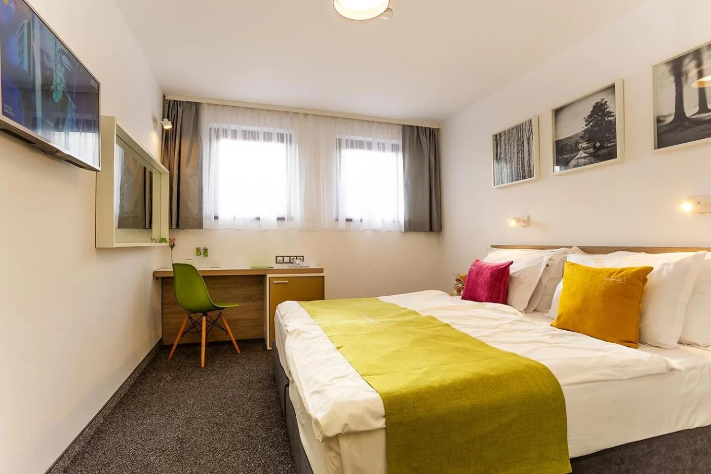 Bed in Hotel Compliment