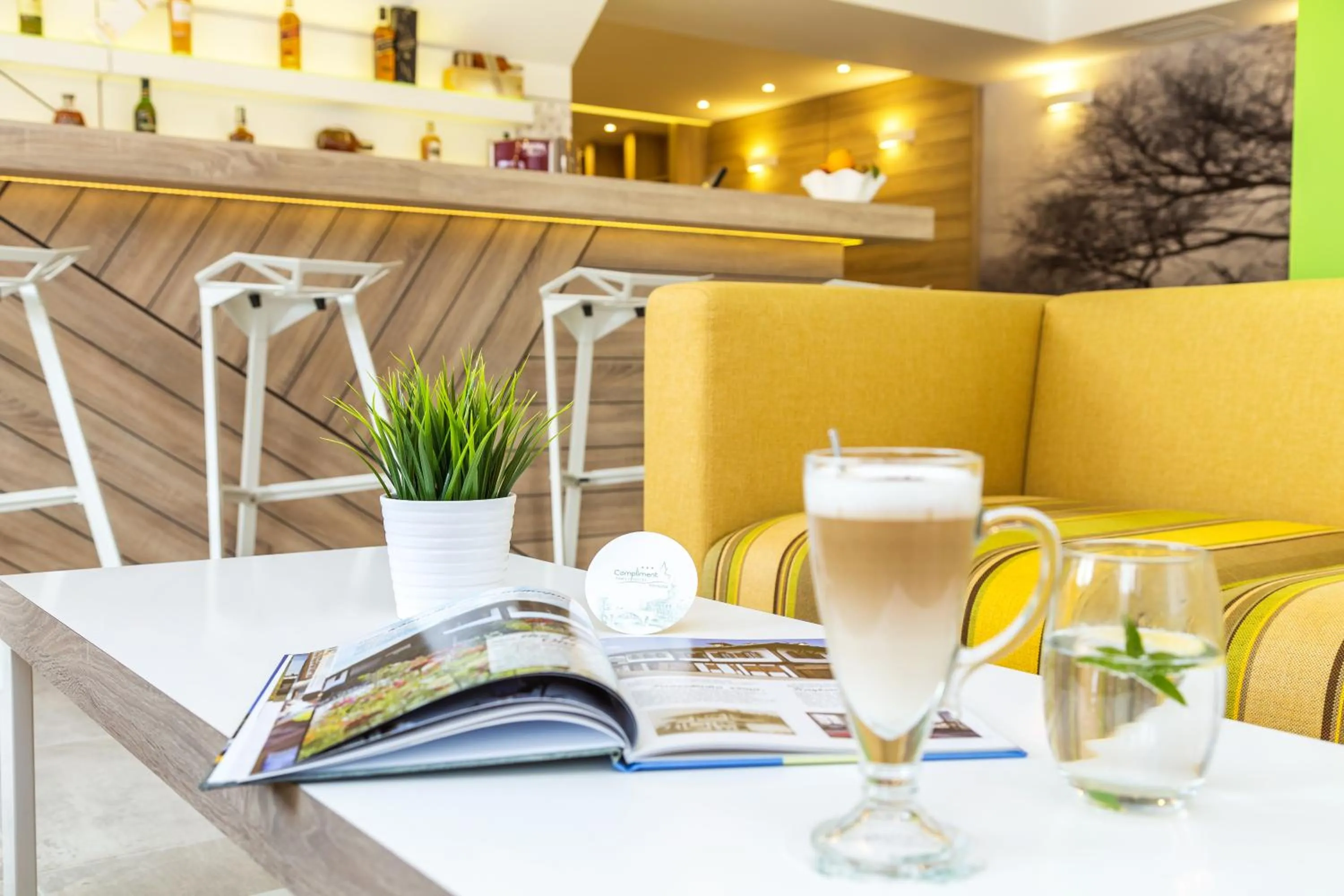 Lobby or reception in Hotel Compliment