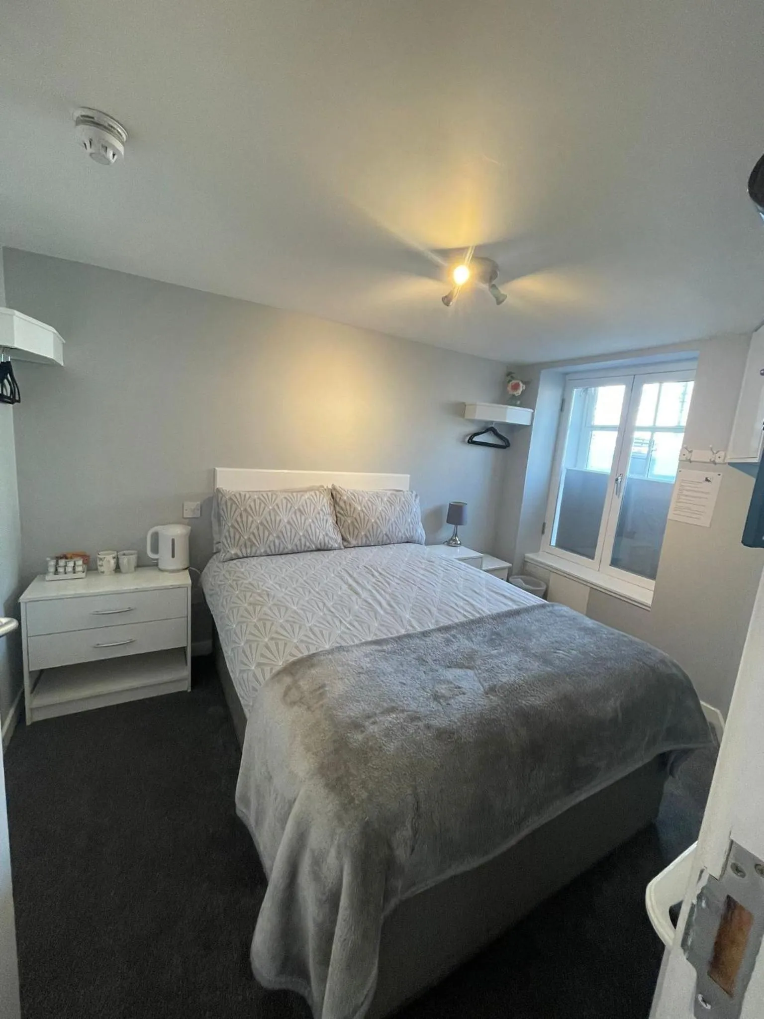 Bedroom, Bed in Black Bull with Rooms upper