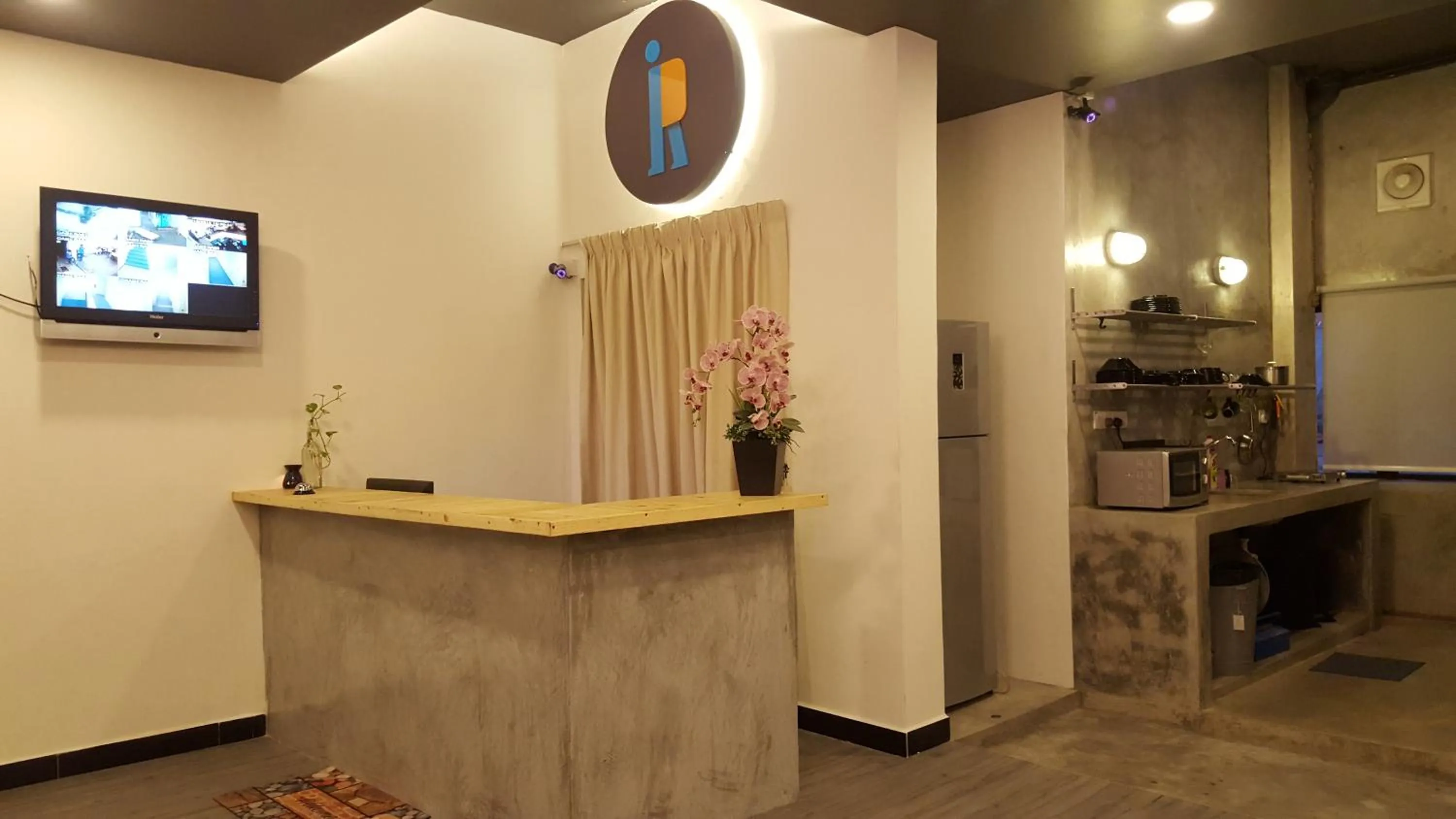 Lobby or reception in Revopackers Beds and Bunks