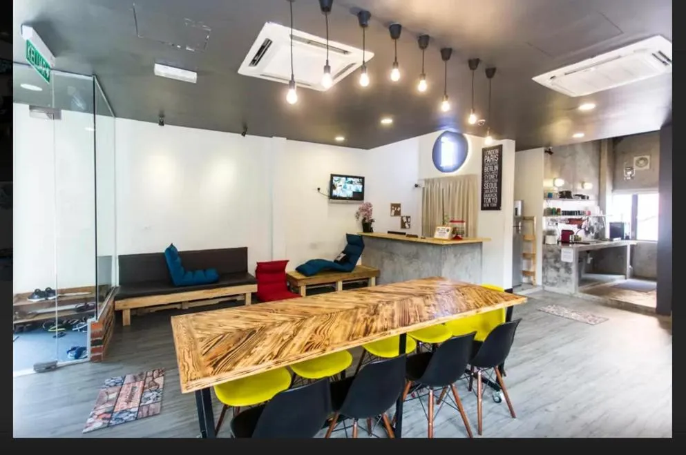 Day in Revopackers Beds and Bunks