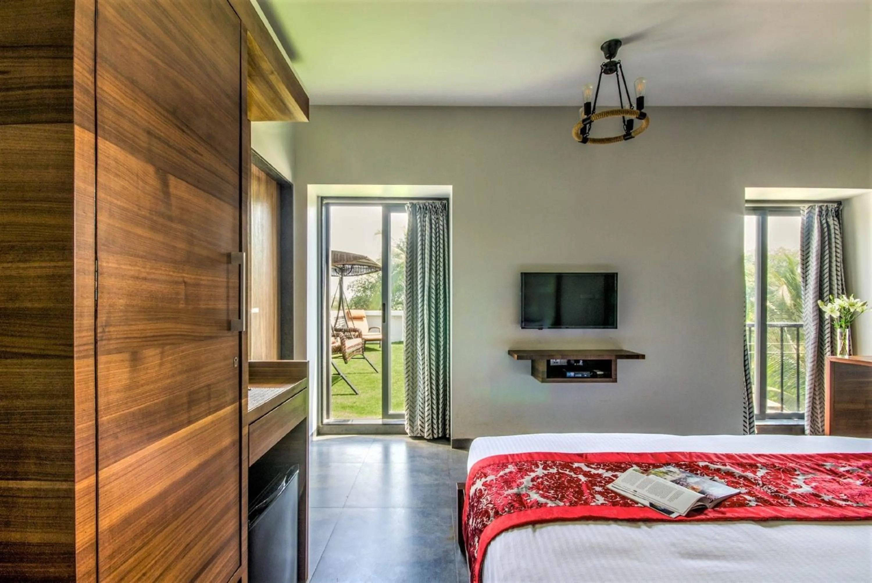 Bed in Zense Candolim