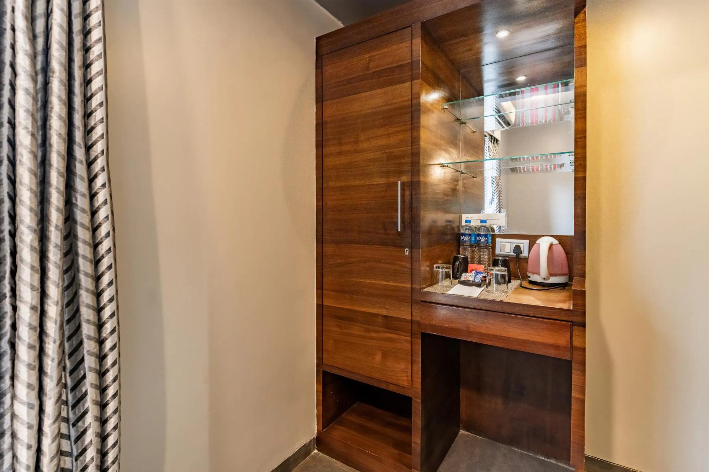 wardrobe in Zense Candolim