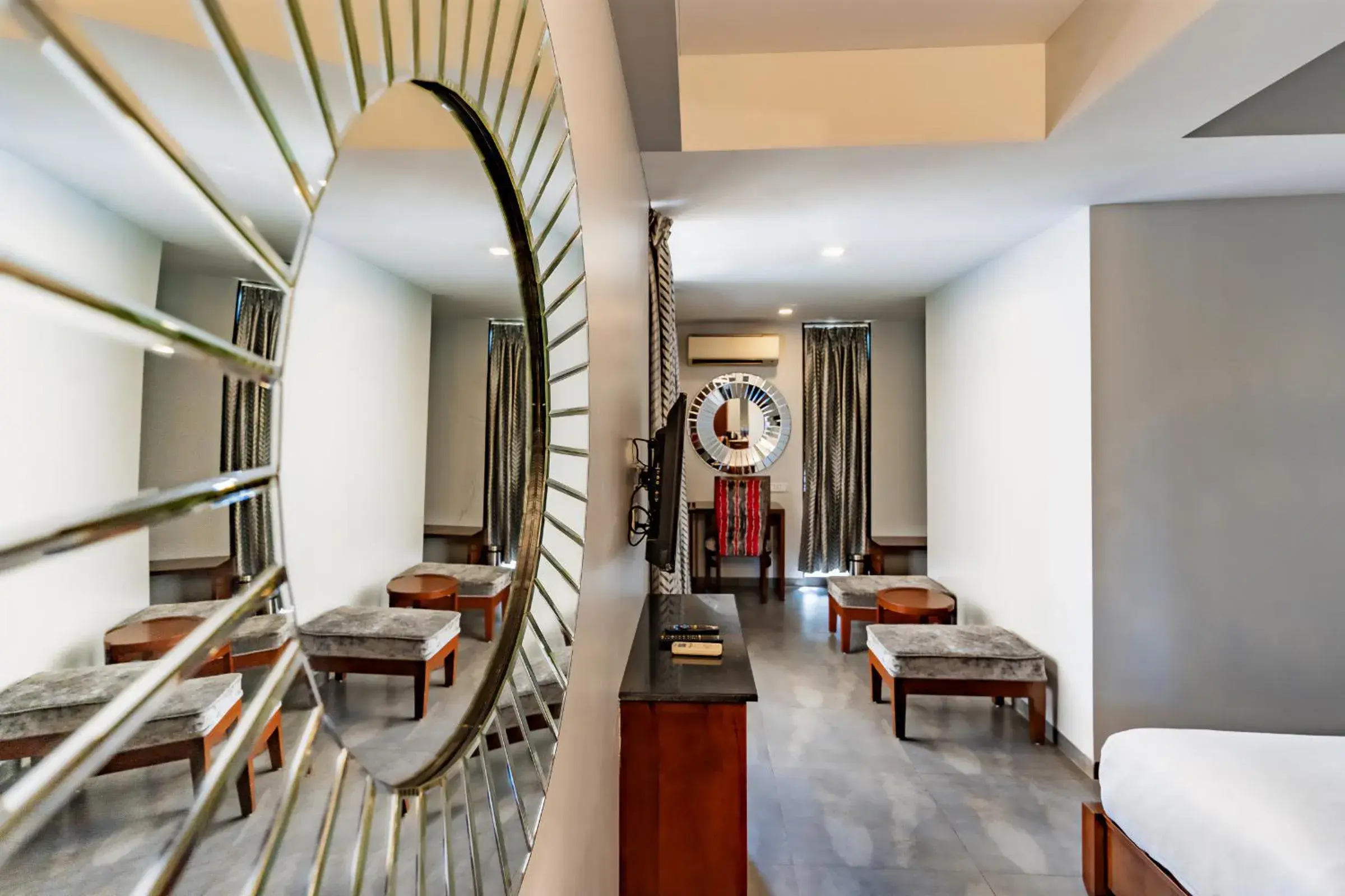 Photo of the whole room, Bed in Zense Candolim Photo of the whole room, Bed in Zense Candolim