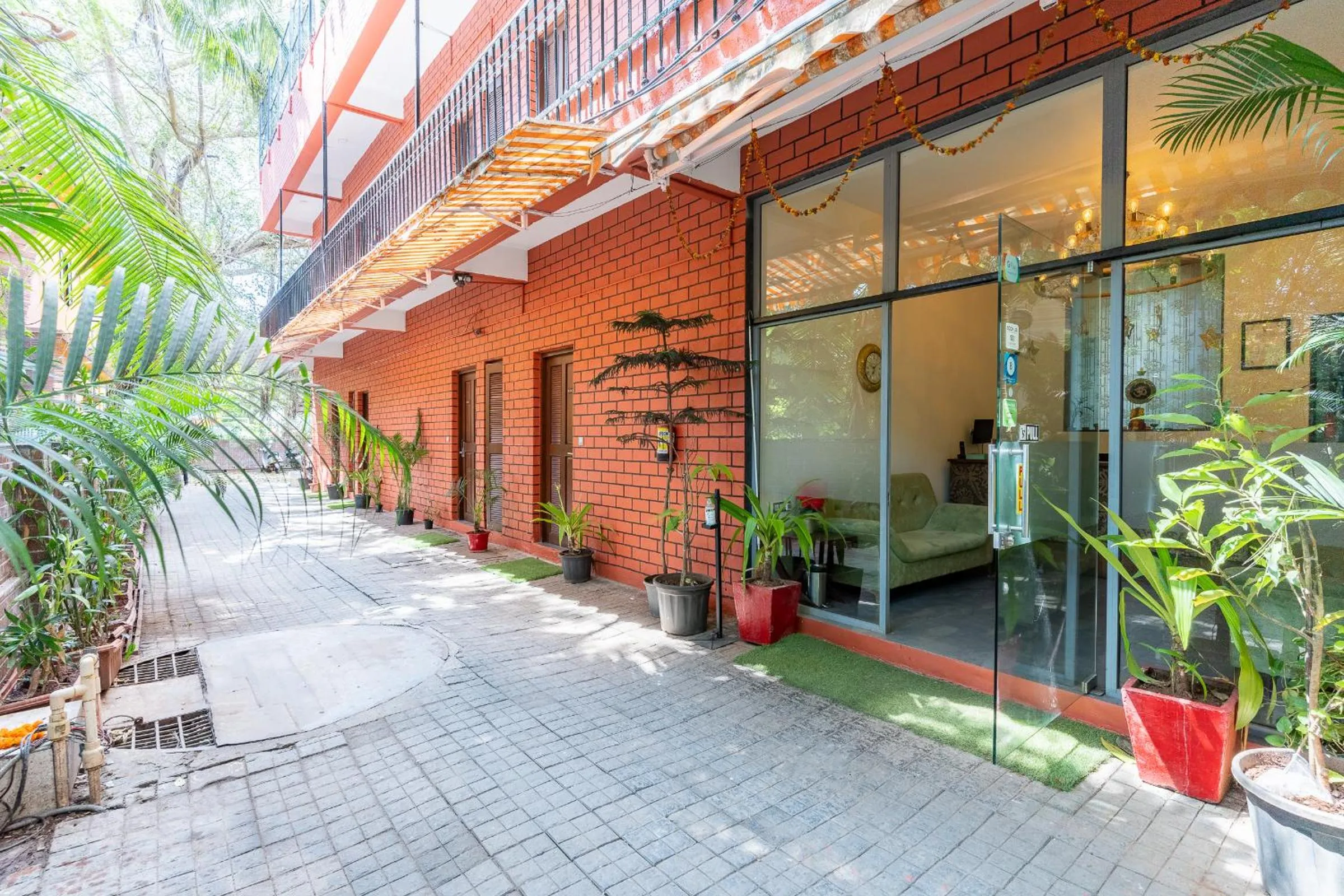 Parking in Zense Candolim