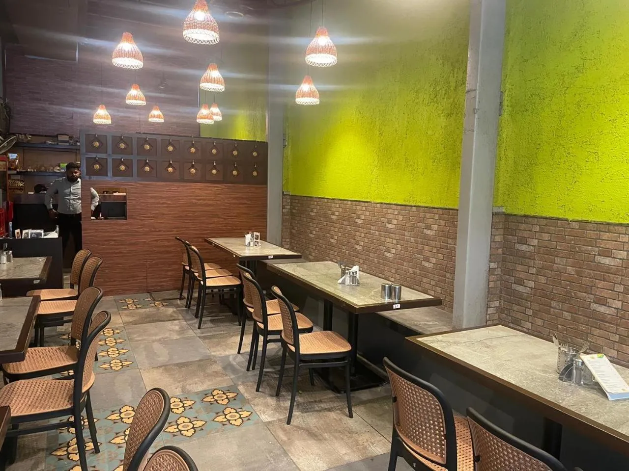 Restaurant/places to eat in Zense Candolim