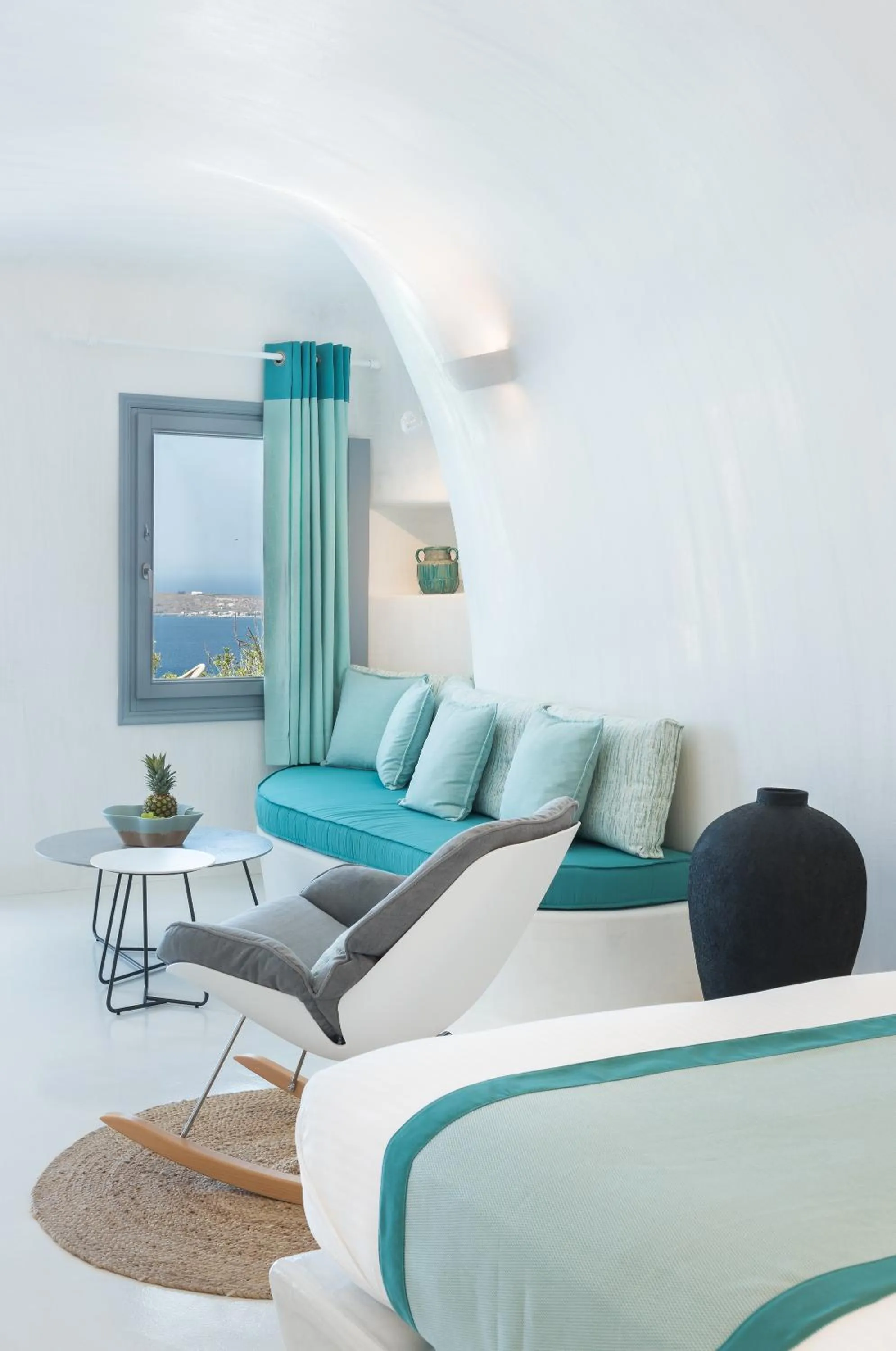 Bed in Maregio Suites