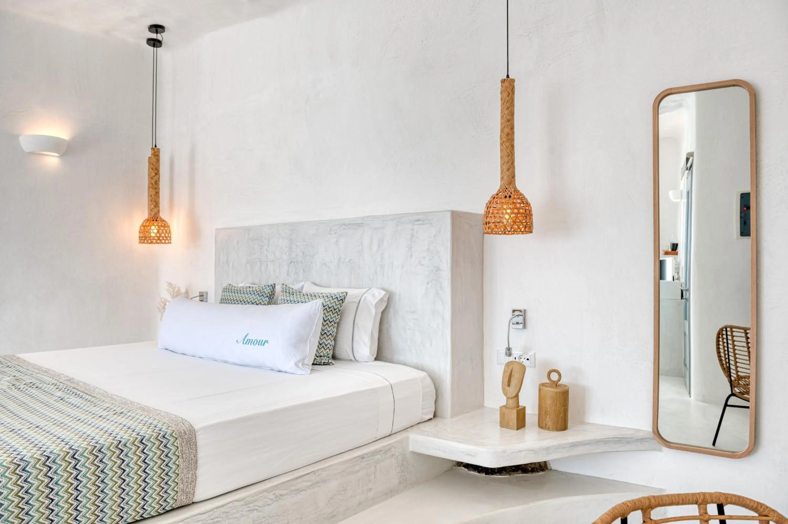 Bed in Maregio Suites