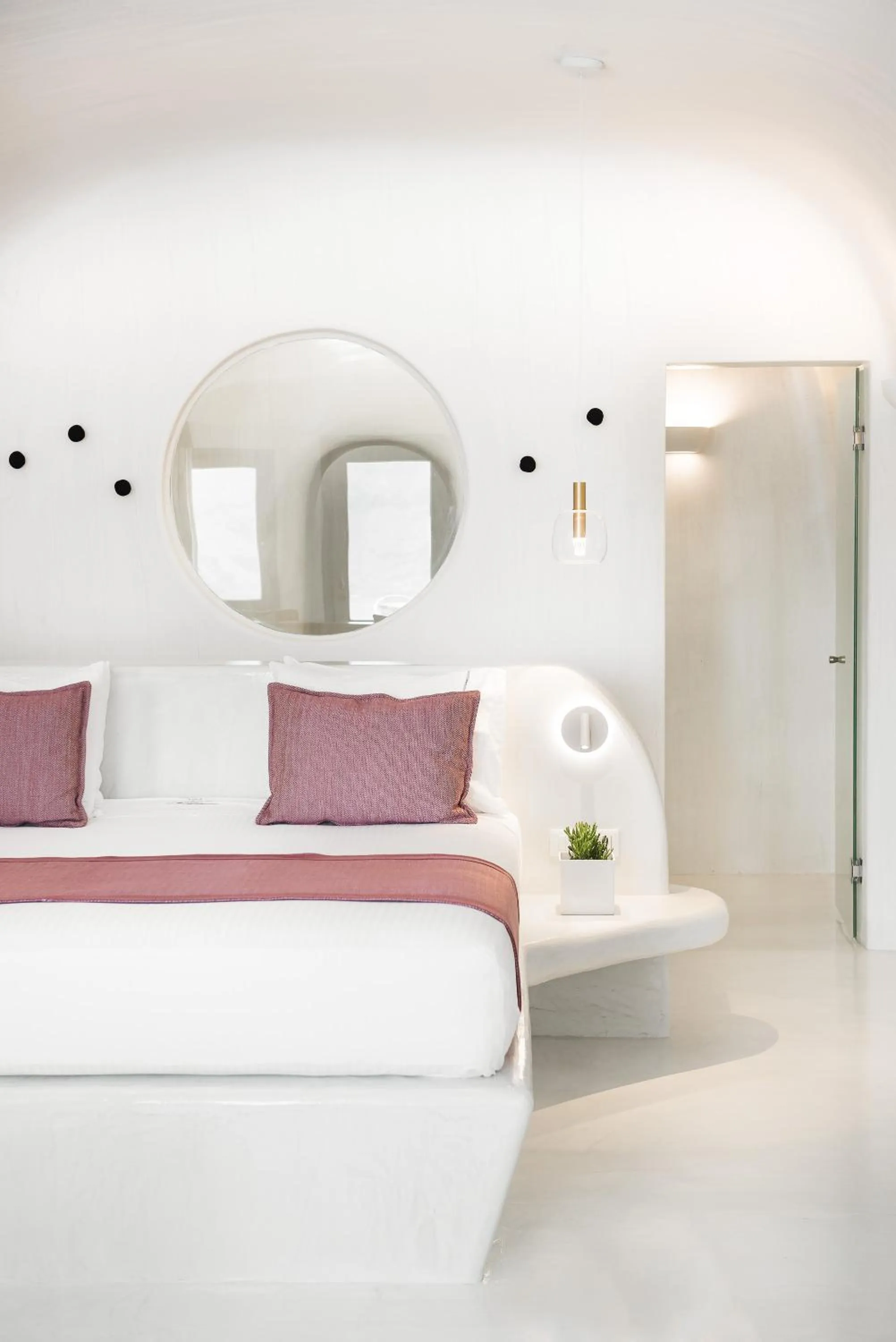 Bed in Maregio Suites