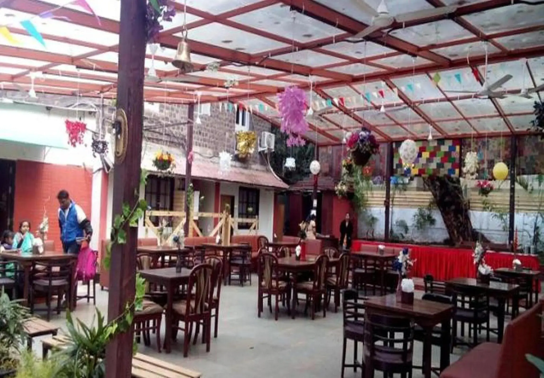 Restaurant/places to eat in Hotel Ritz Restaurant/places to eat in Hotel Ritz