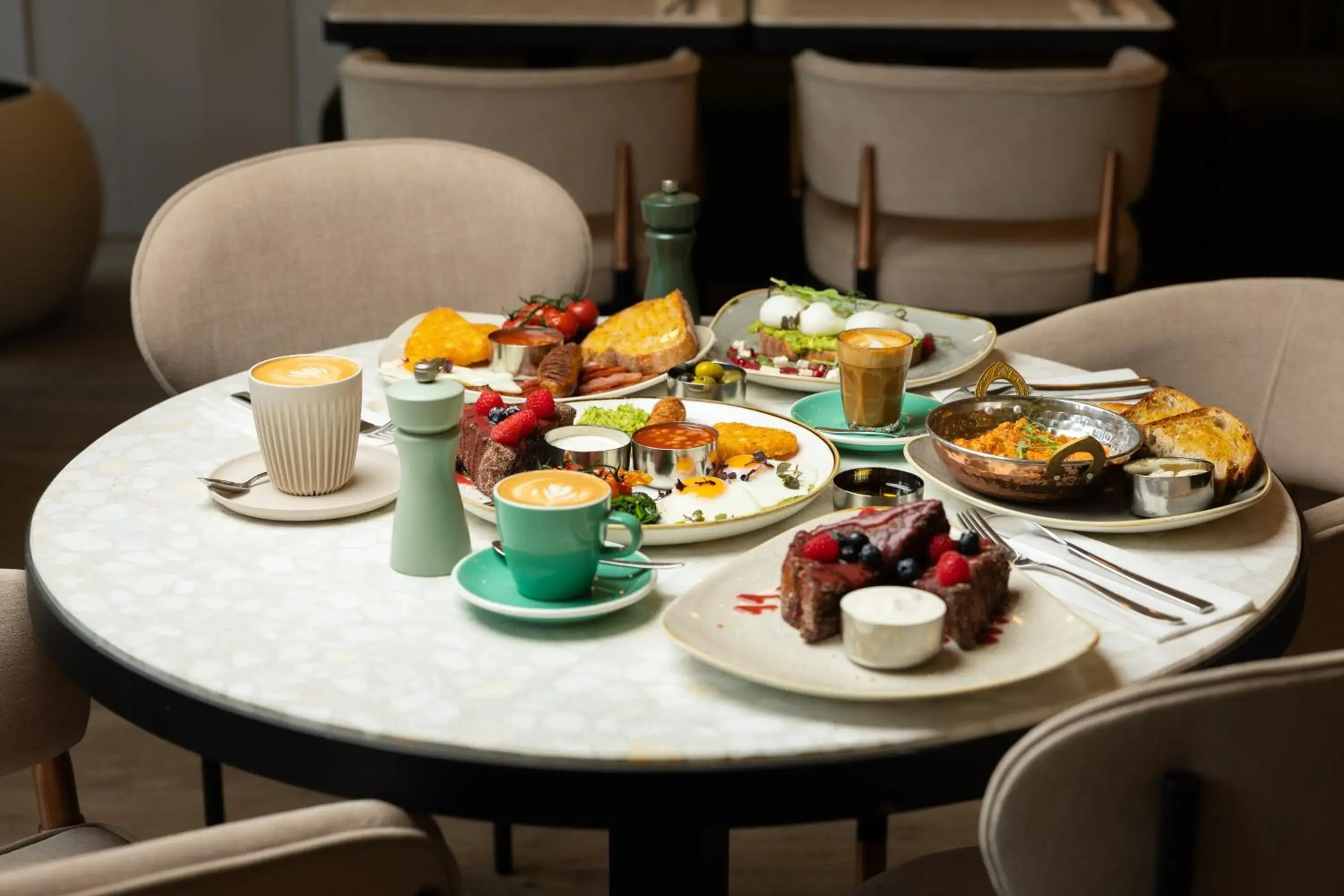 Restaurant/places to eat in The Lion & Key Hotel Restaurant/places to eat in The Lion & Key Hotel