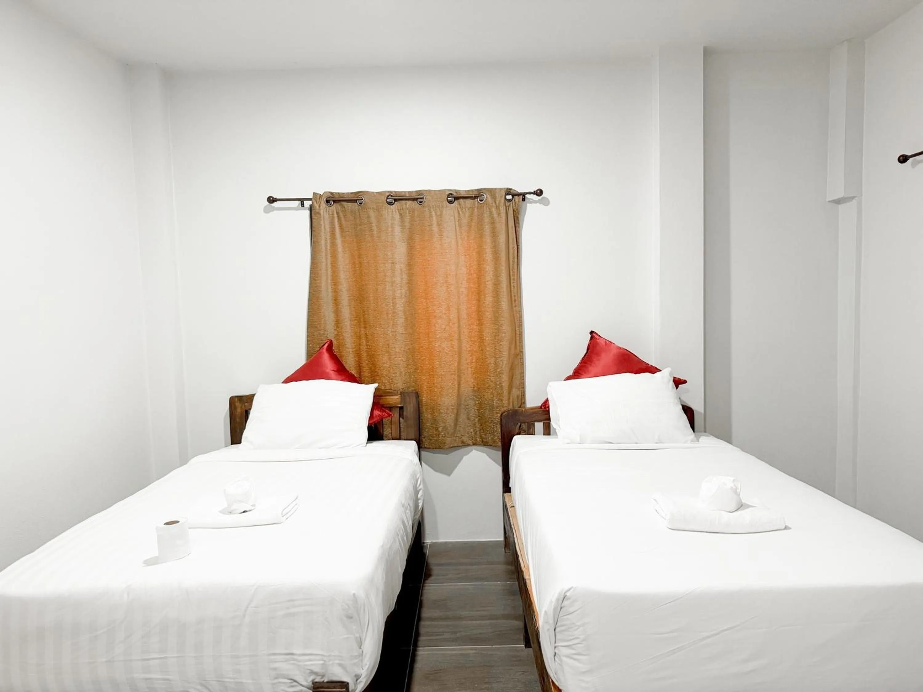 Photo of the whole room, Bed in Monfai Culture House