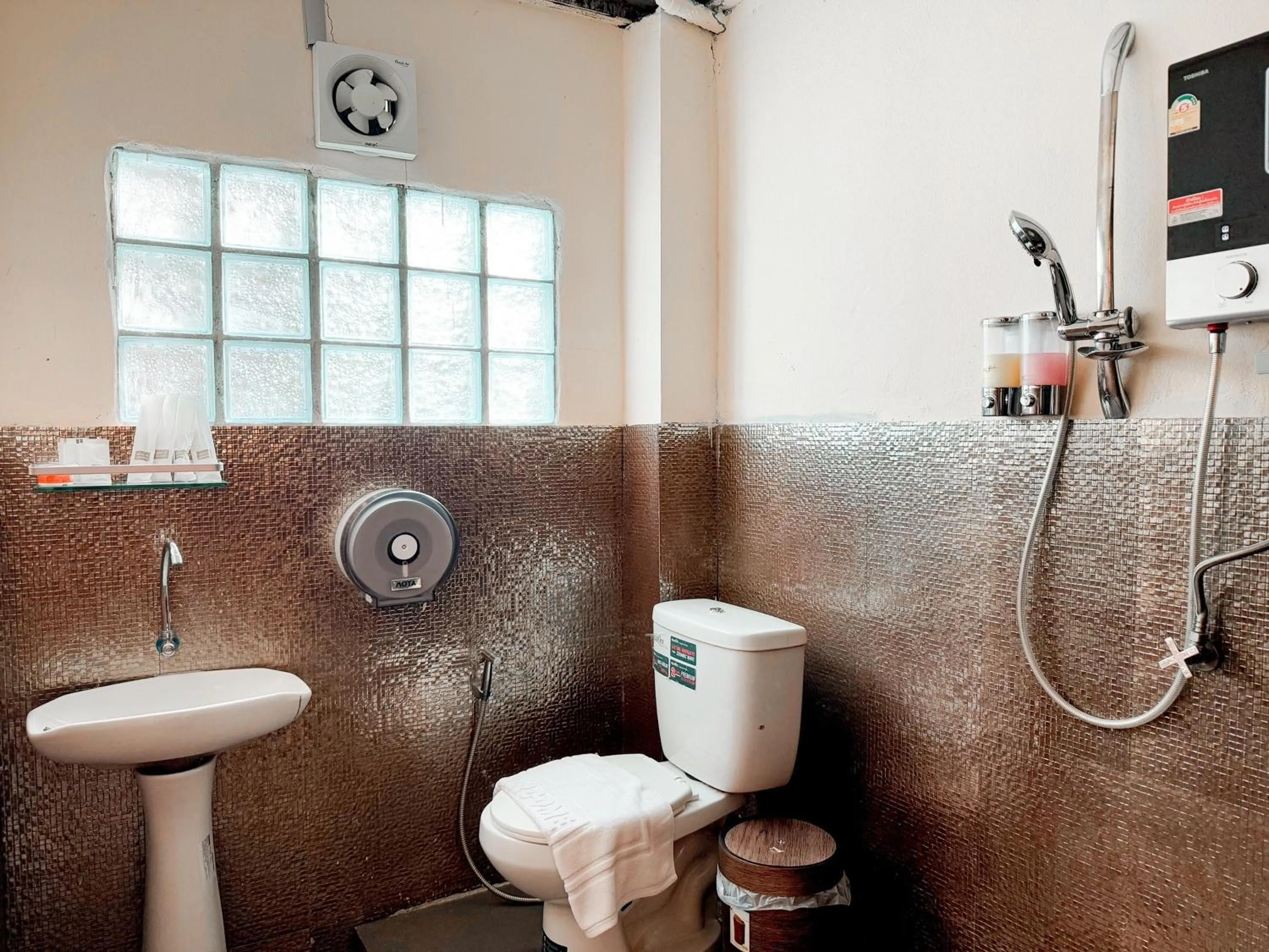 Shower in Monfai Culture House