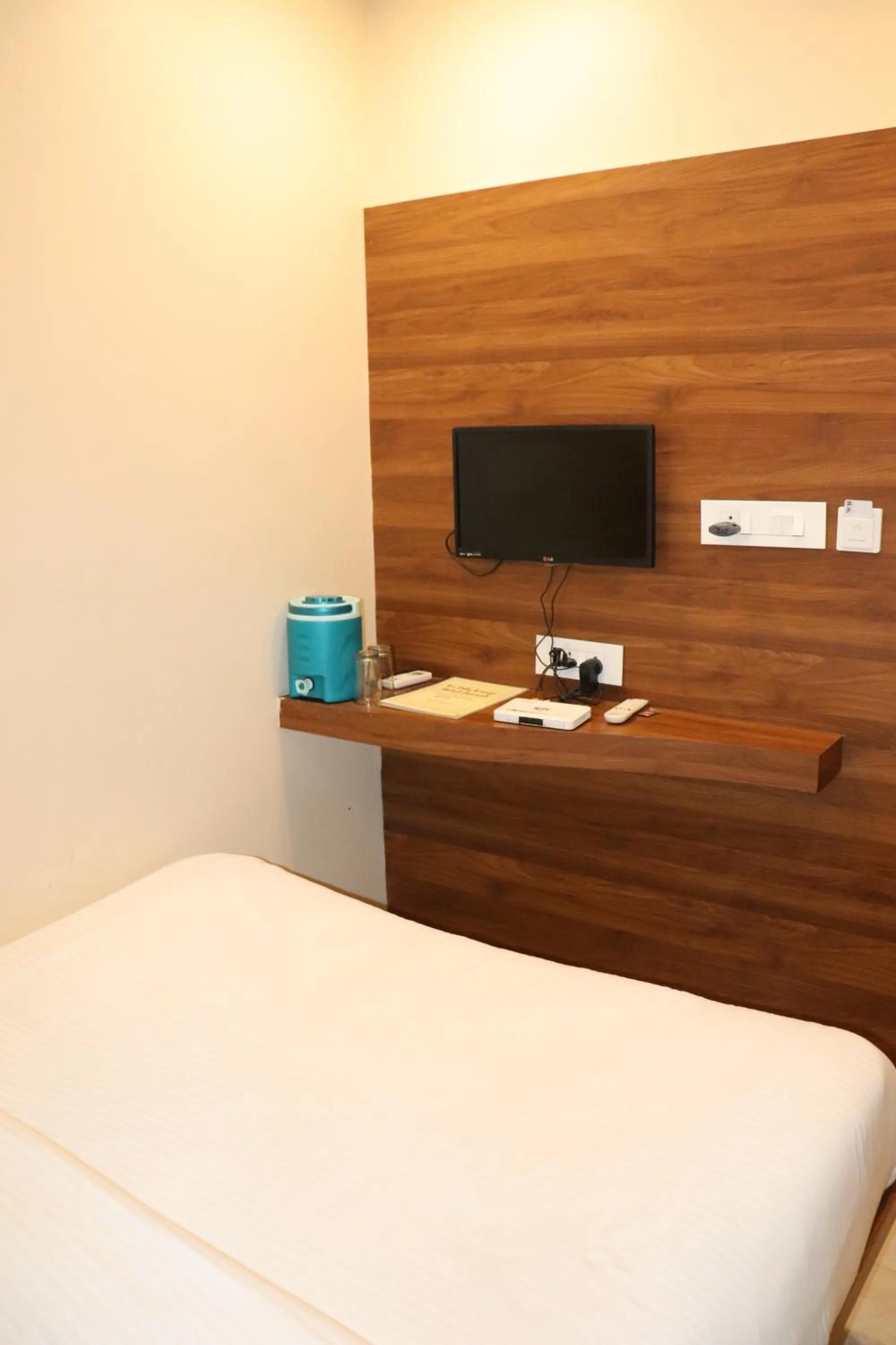 Small Single Room - single occupancy in Hotel Samrat Ajmer