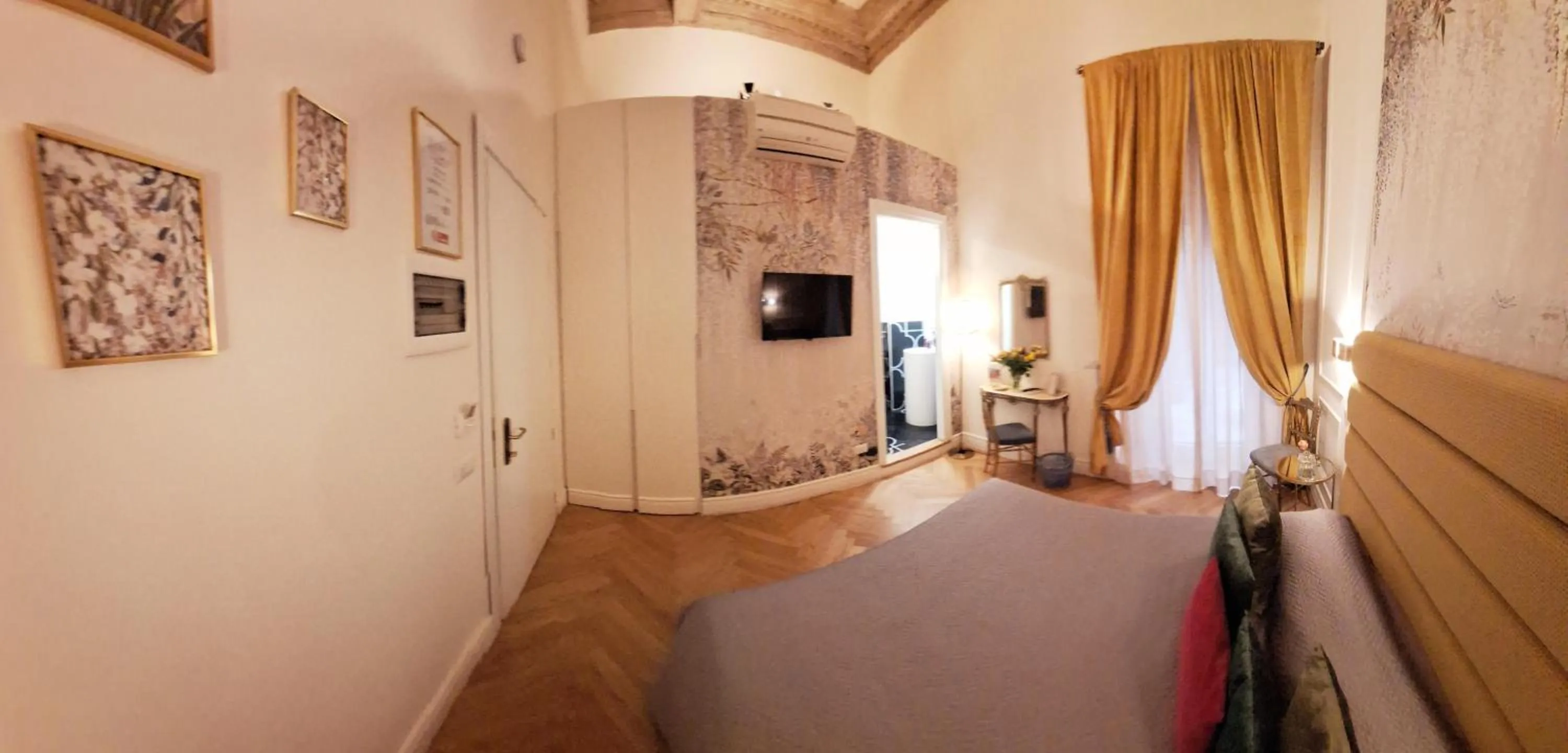 Bed in Ingrami Suites and Spa