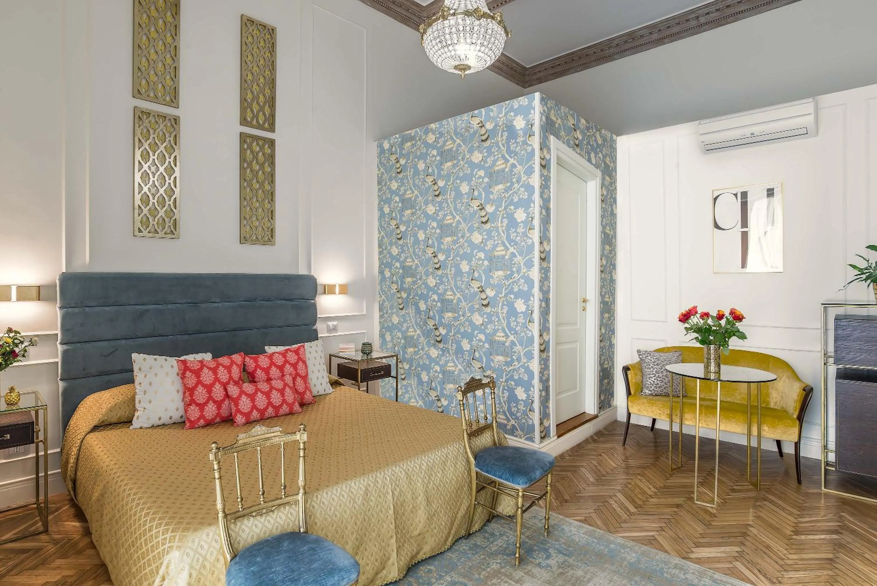 Photo of the whole room, Bed in Ingrami Suites and Spa