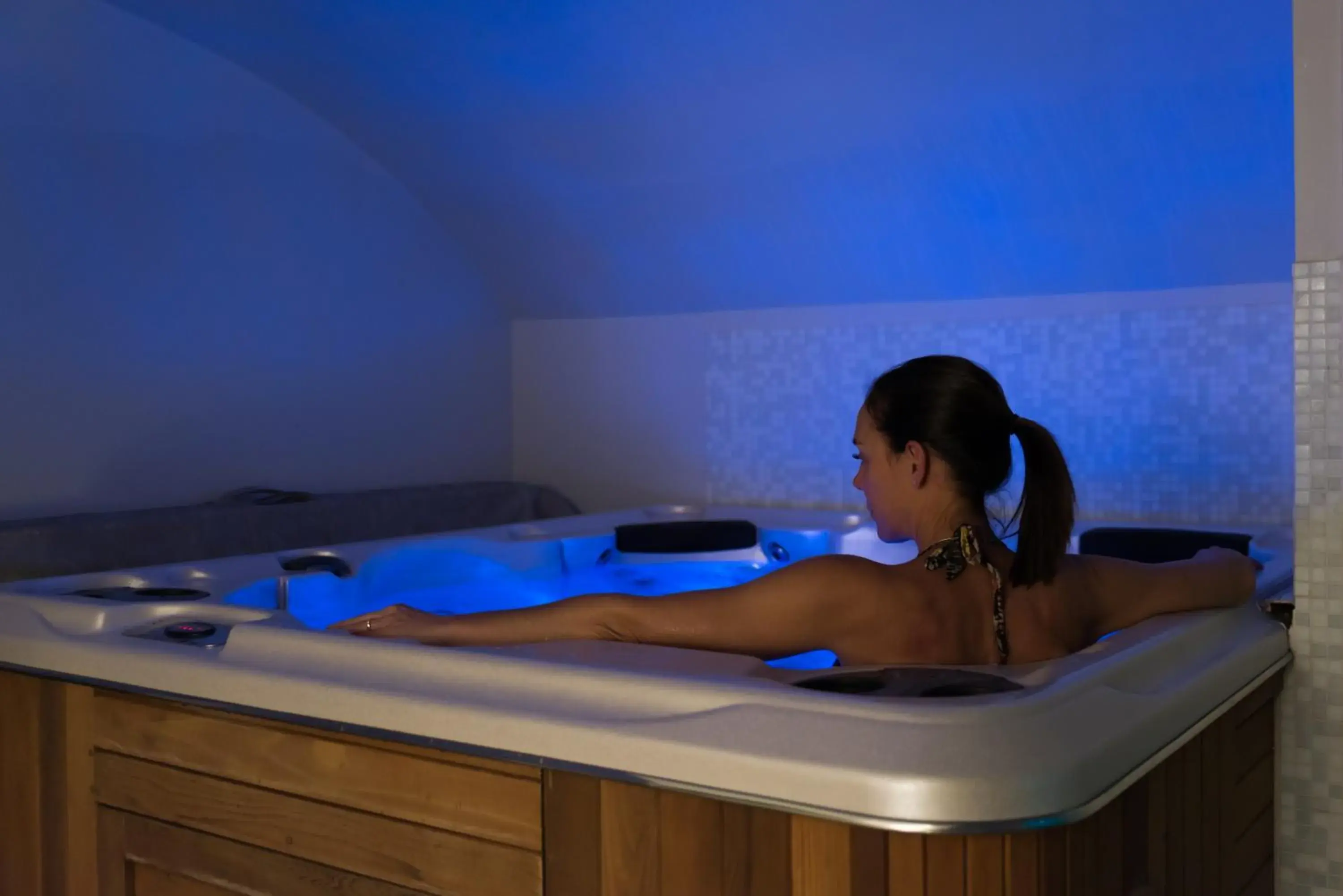 Hot Tub in Empreinte Hotel & Spa Hot Tub in Empreinte Hotel & Spa