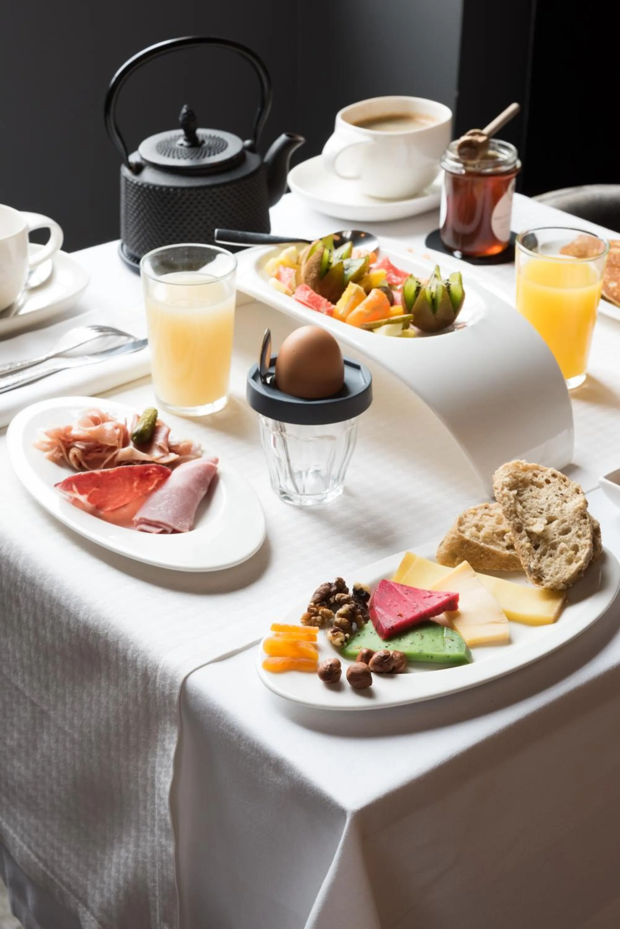 Buffet breakfast in Empreinte Hotel & Spa