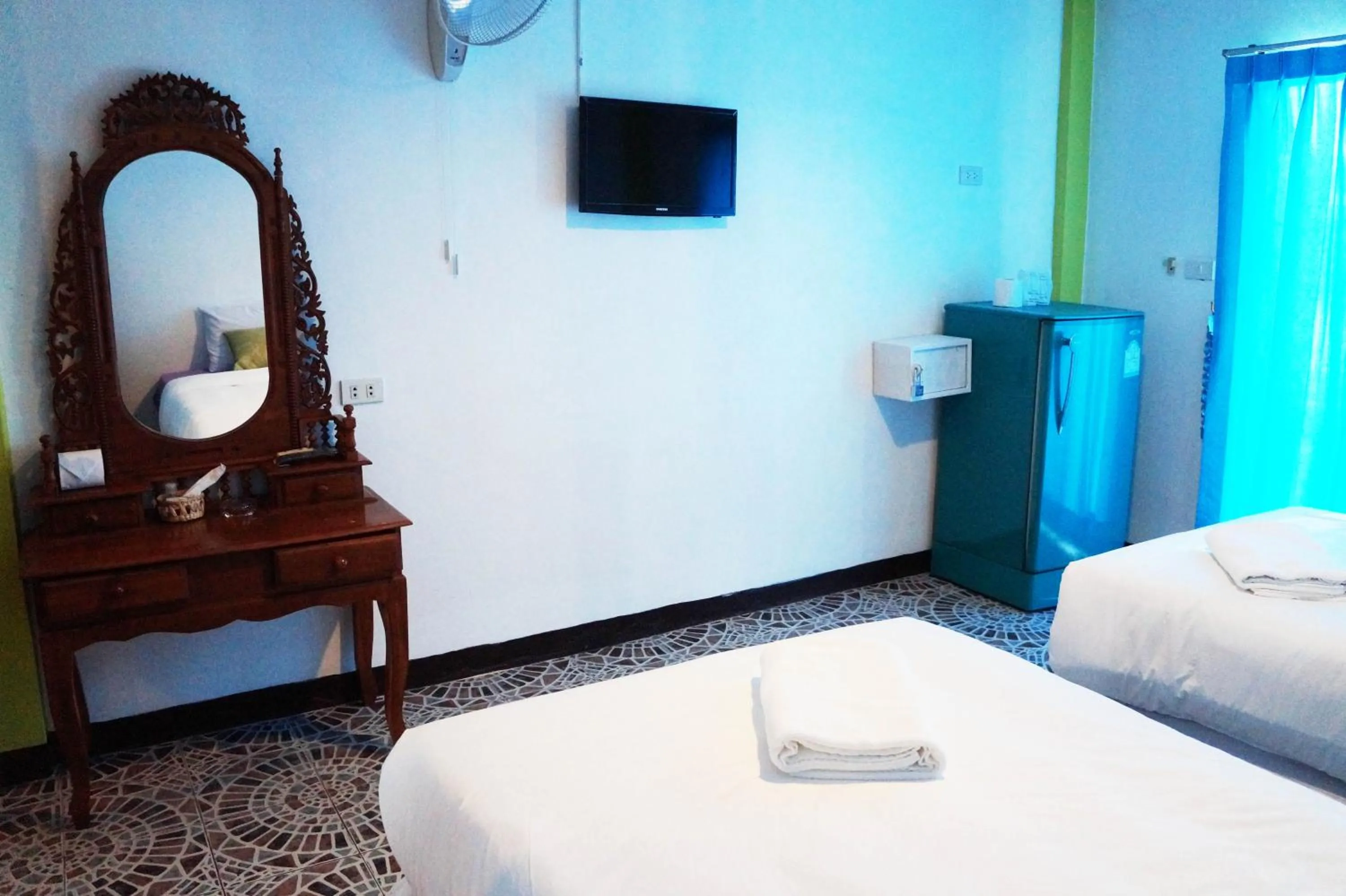 Neighbourhood, Bed in Nong Guest House
