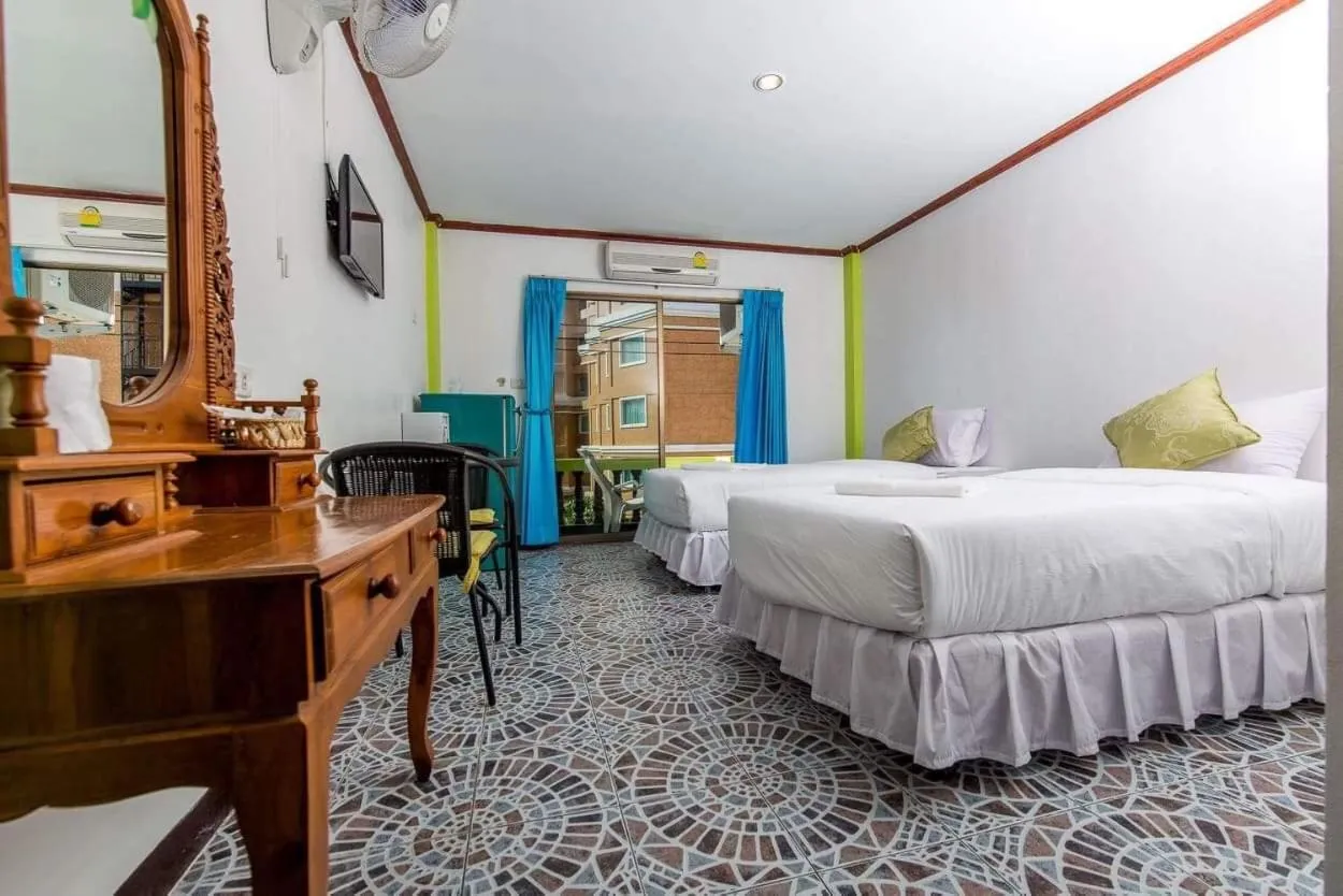 Photo of the whole room, Bed in Nong Guest House