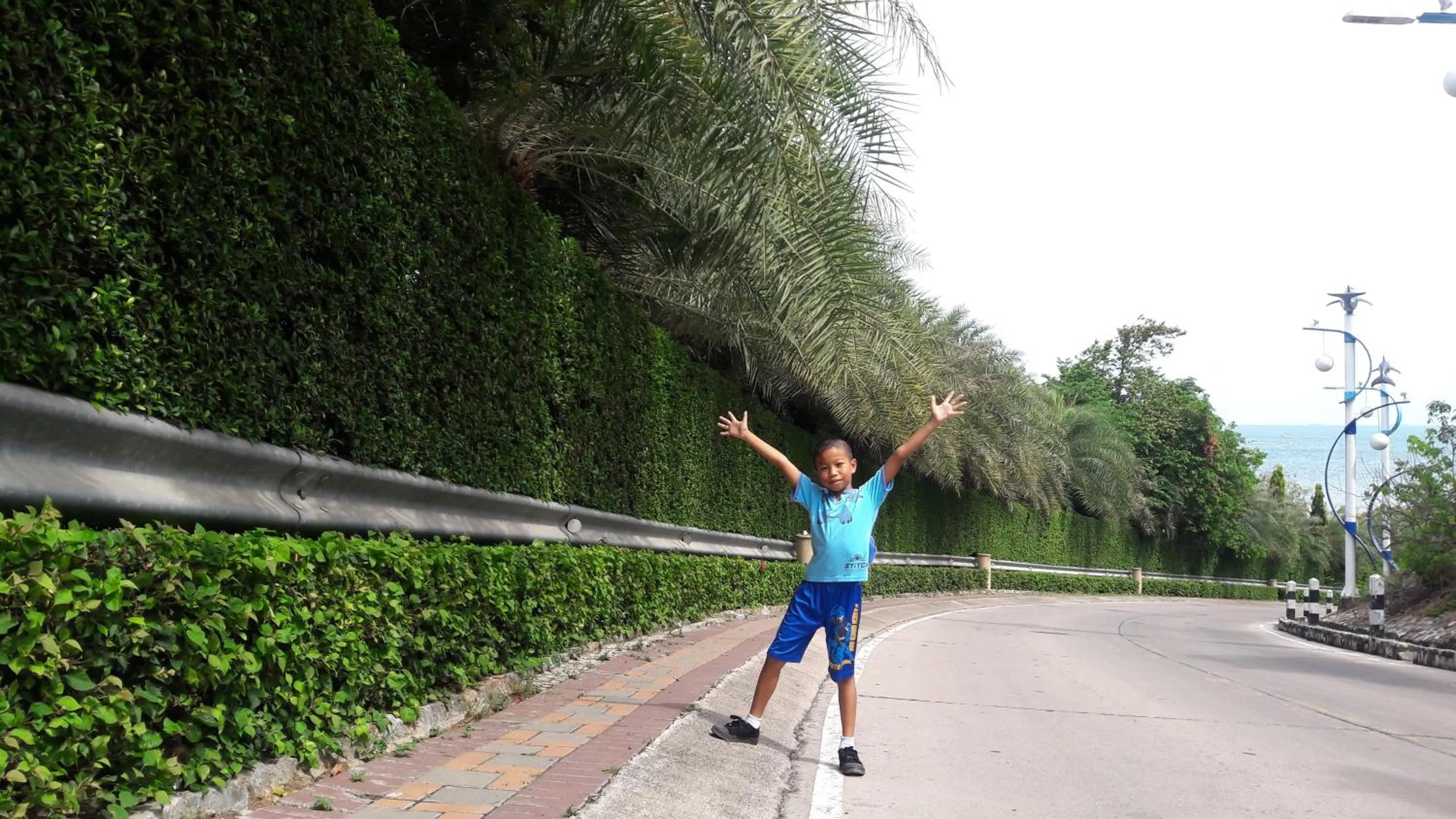 children in Nong Guest House