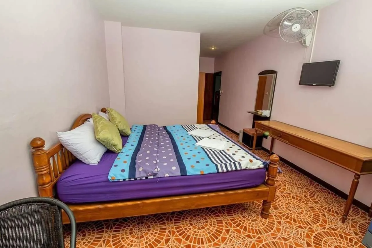 Photo of the whole room, Bed in Nong Guest House
