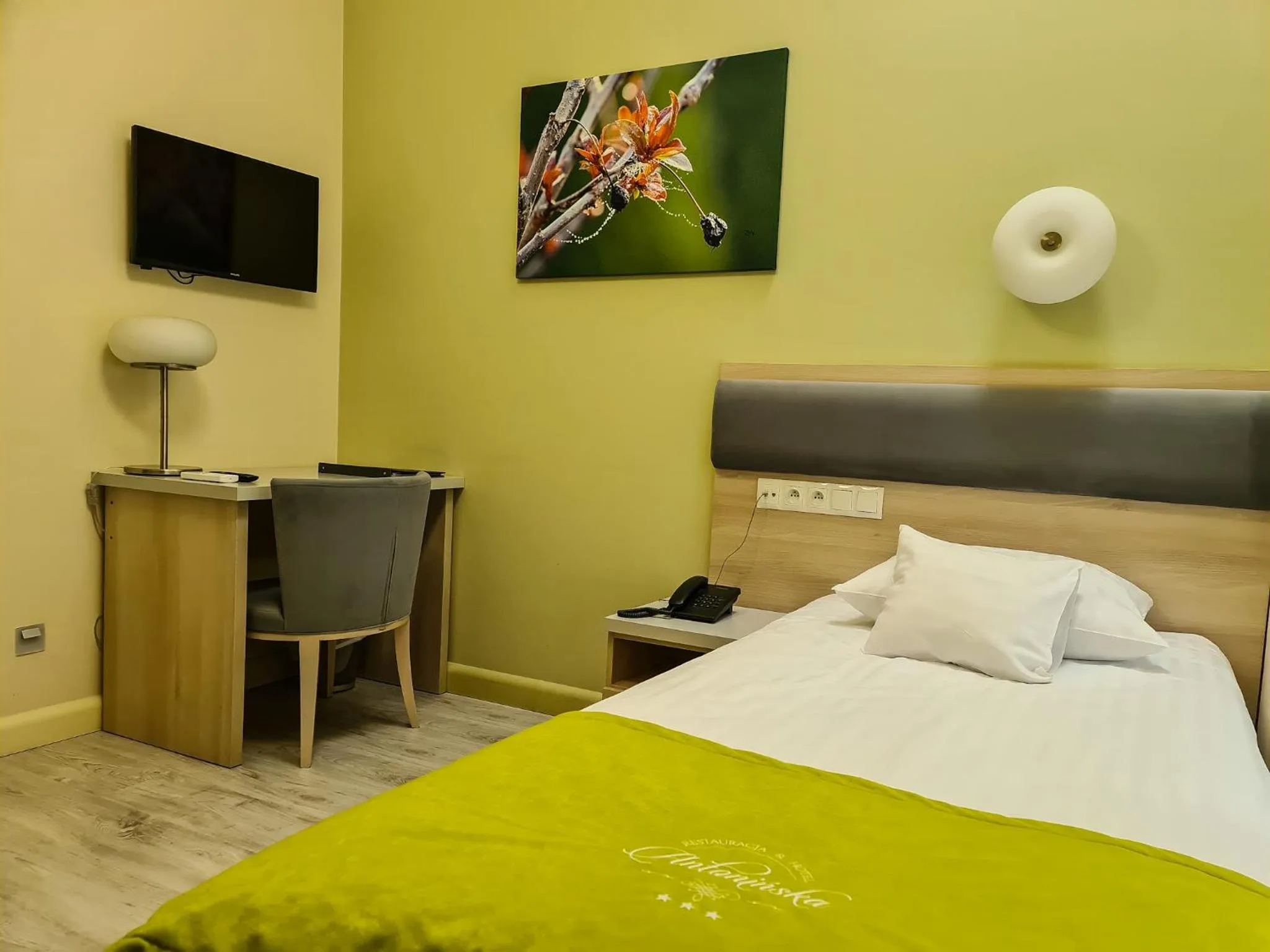 Bed in Antonińska Hotel & Apartamenty