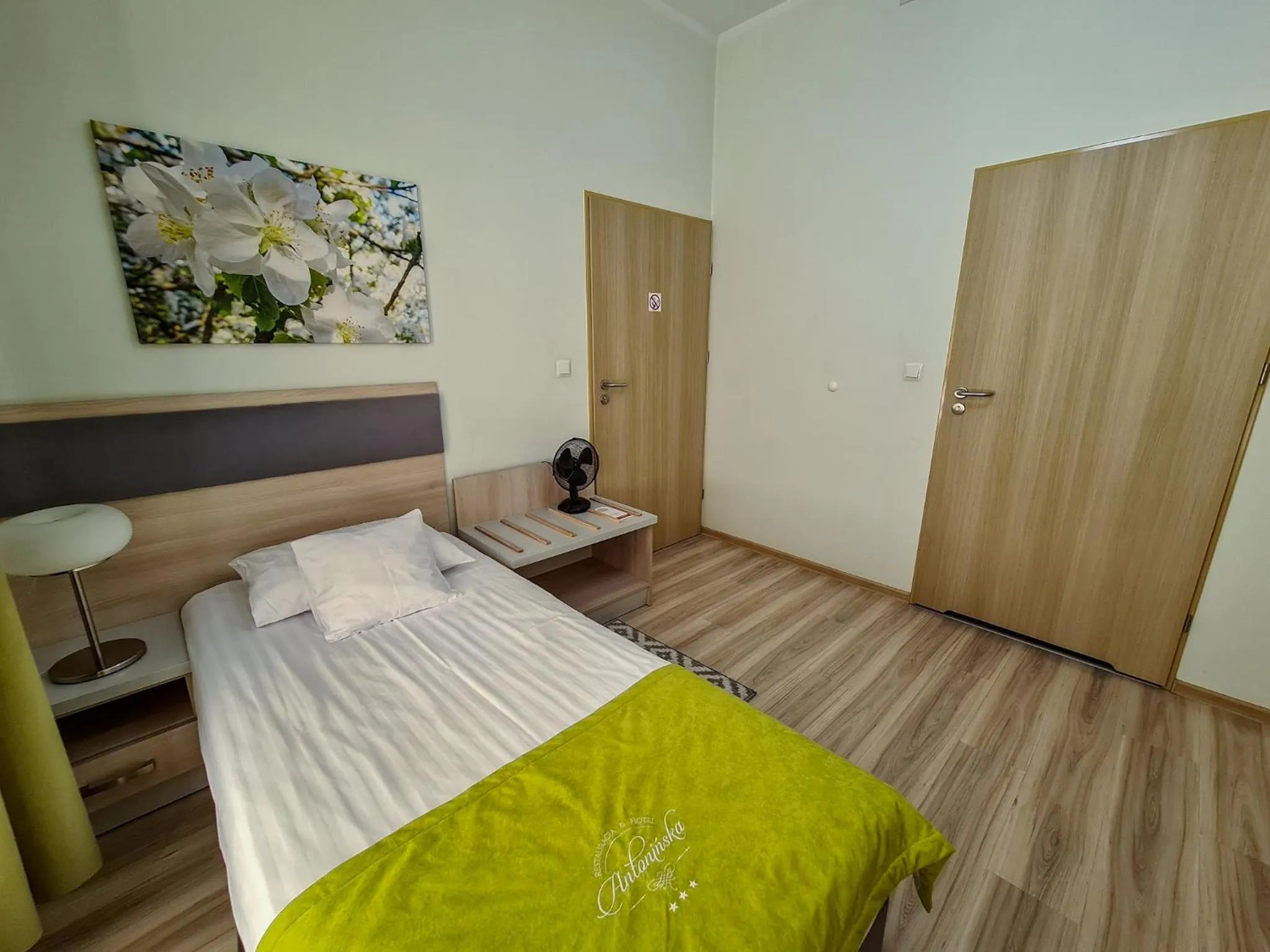 Bed in Antonińska Hotel & Apartamenty