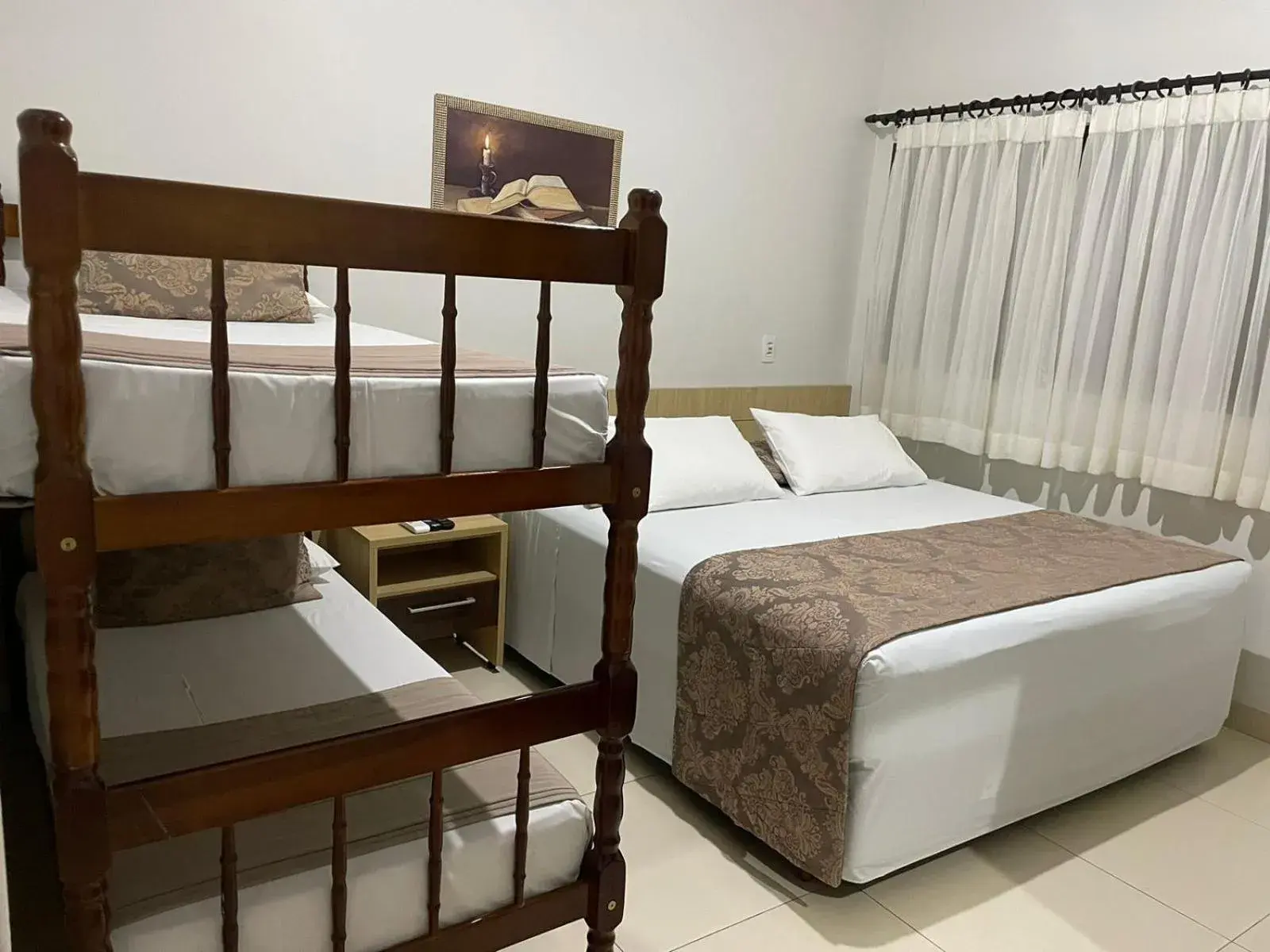 Quadruple Room in Hotel Jardim Quadruple Room in Hotel Jardim