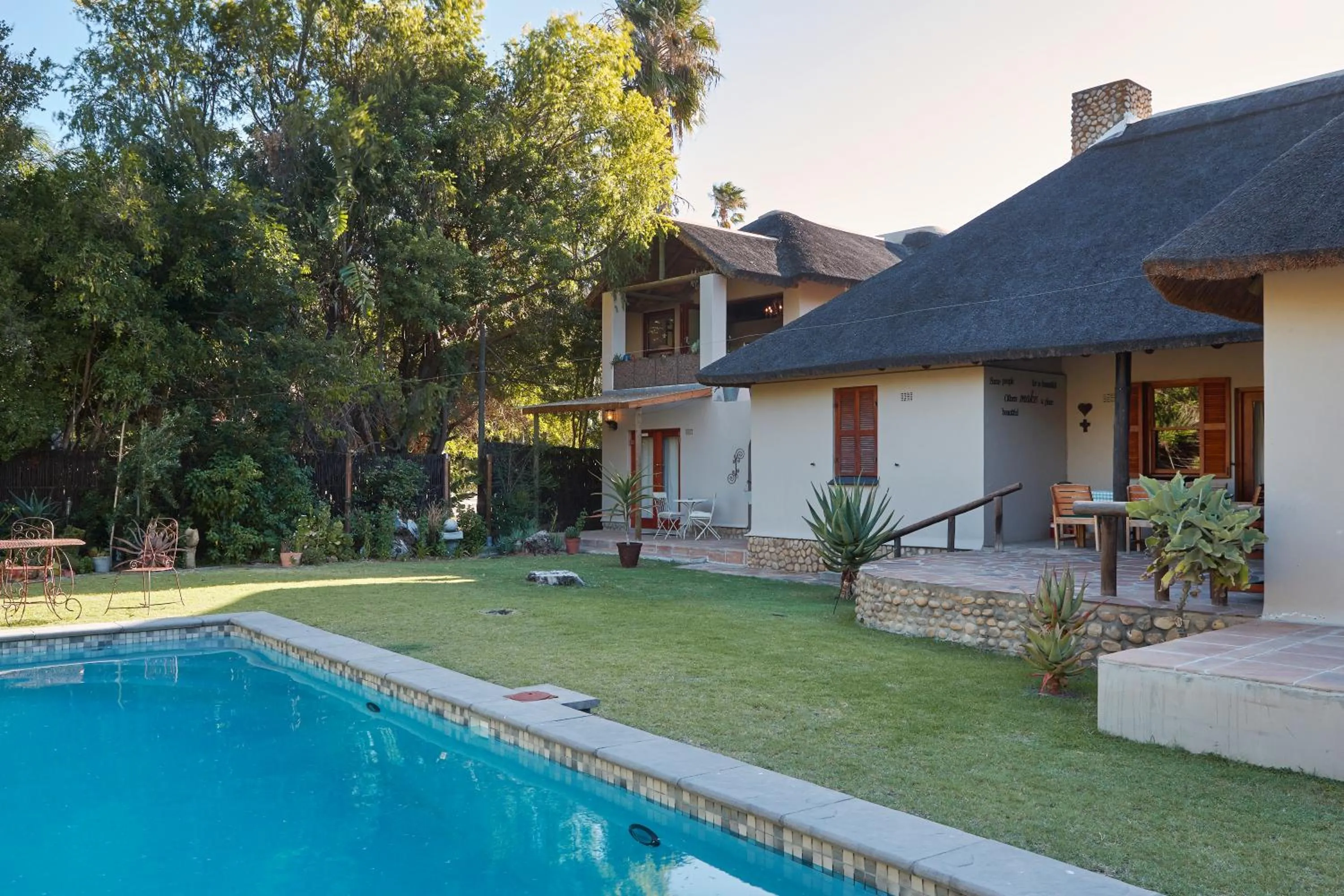 Swimming pool in Yellow Aloe