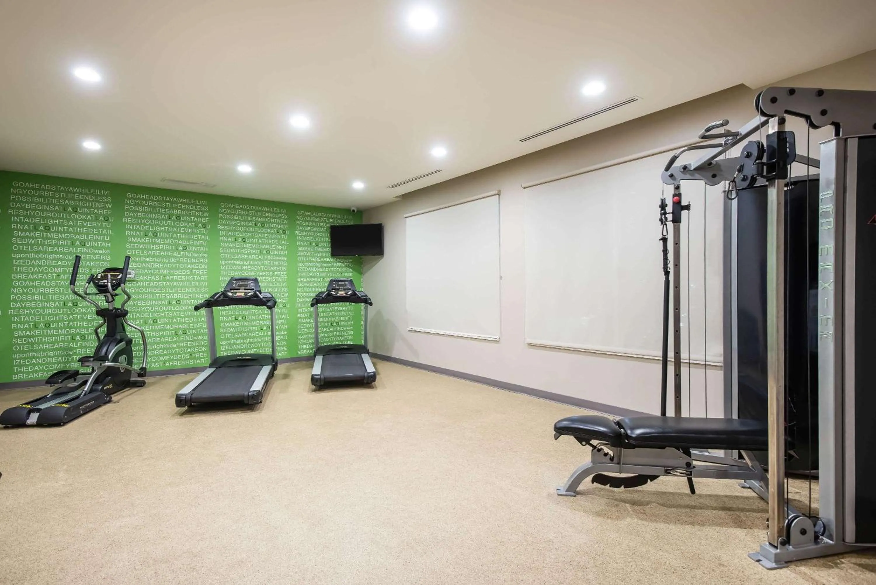 Fitness centre/facilities in La Quinta by Wyndham Morgantown