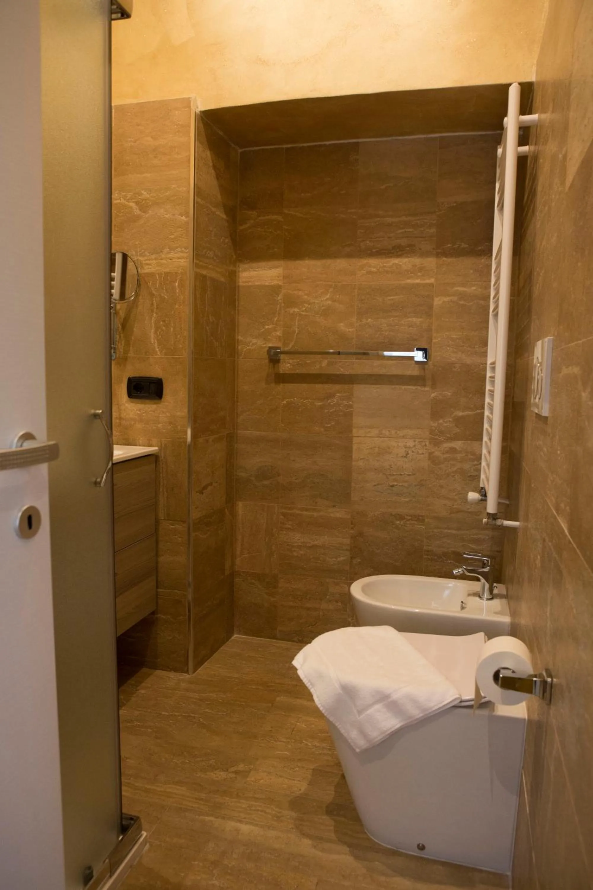 Bathroom in Jadore Monic