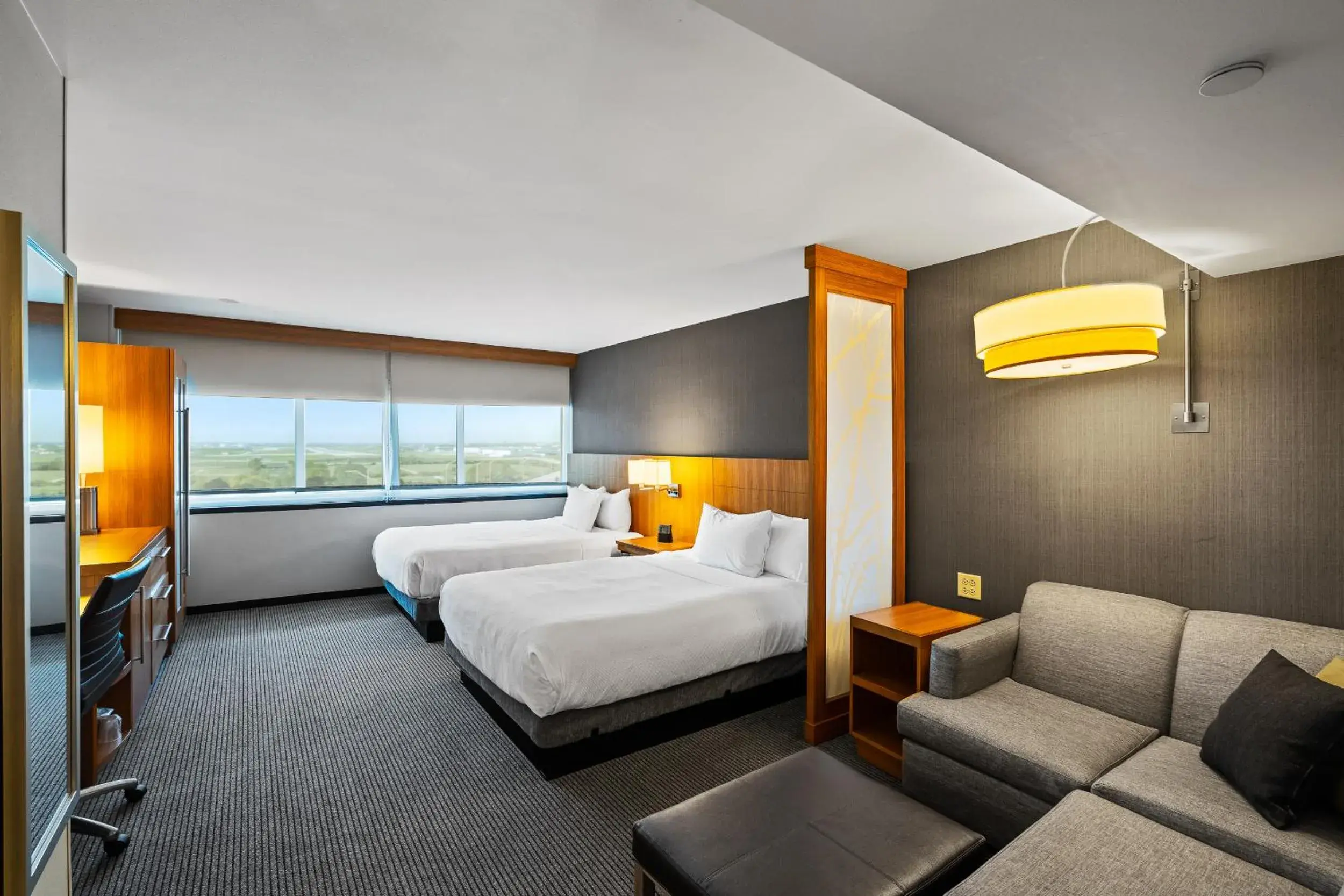 Queen Room with Two Queen Beds in Hyatt Place Chicago O'Hare Airport Queen Room with Two Queen Beds in Hyatt Place Chicago O'Hare Airport