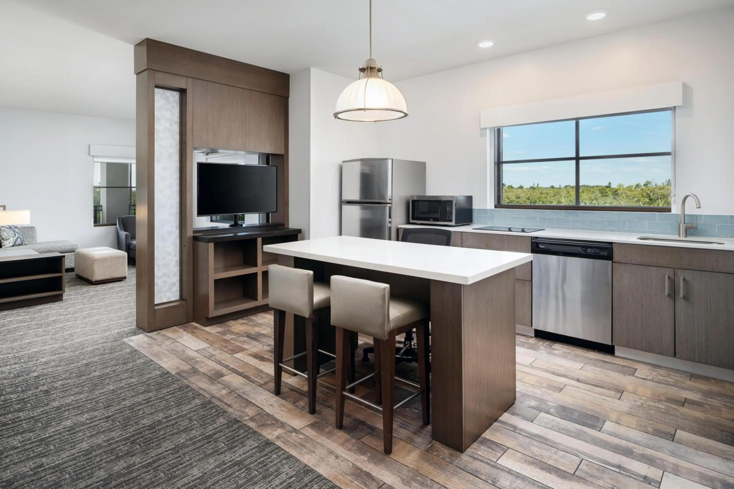 TV and multimedia in Hyatt House Naples 5th Avenue