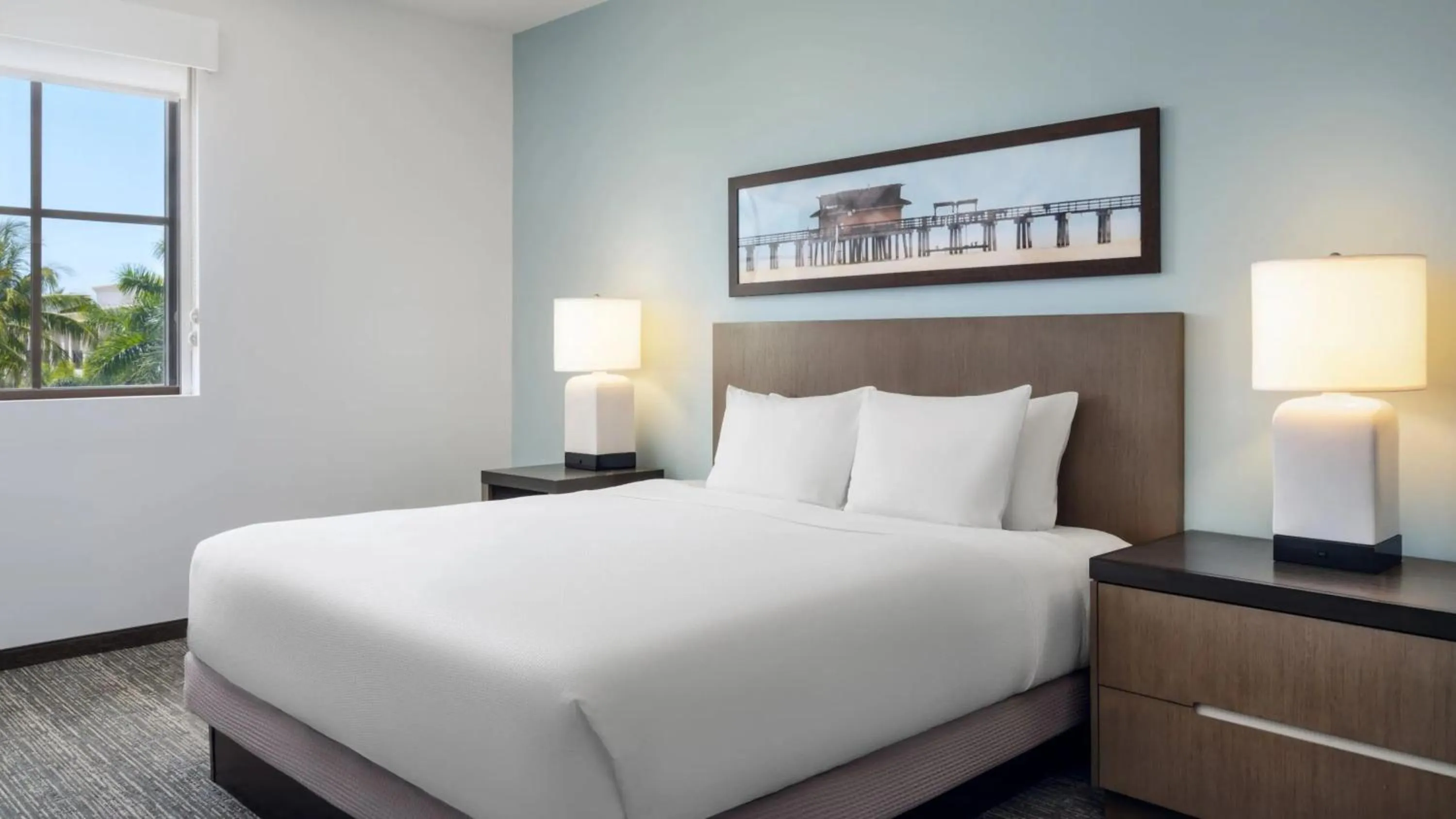 Bed in Hyatt House Naples 5th Avenue