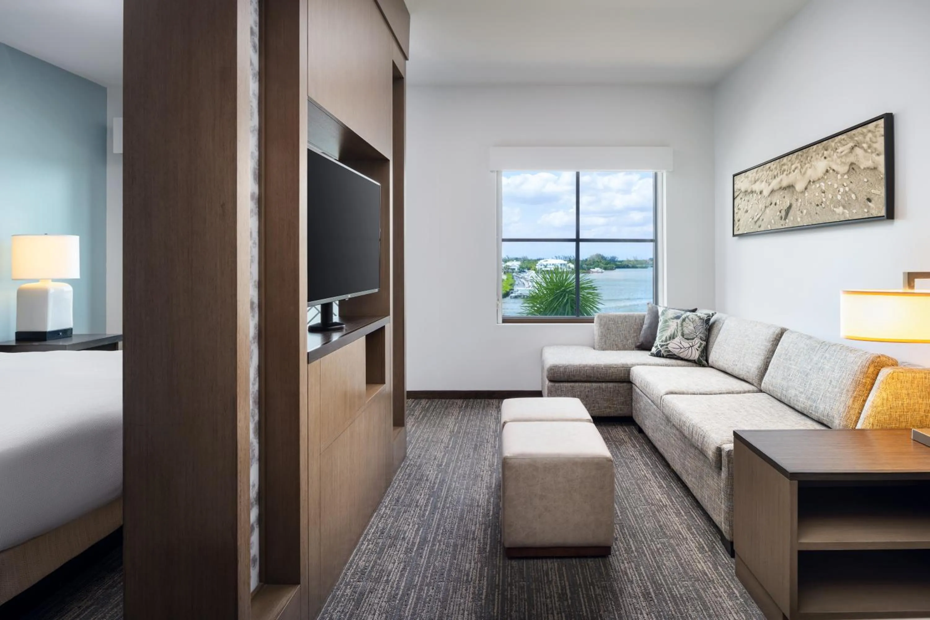 TV and multimedia, Bed in Hyatt House Naples 5th Avenue