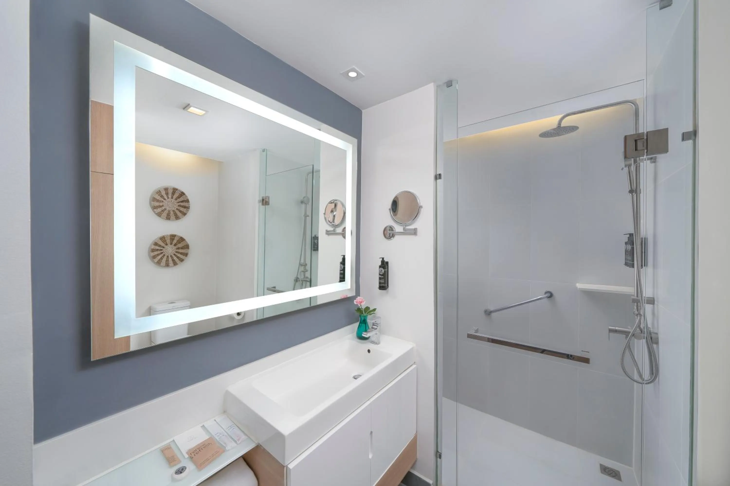 Bathroom in Andaman Beach Hotel Phuket - Handwritten Collection