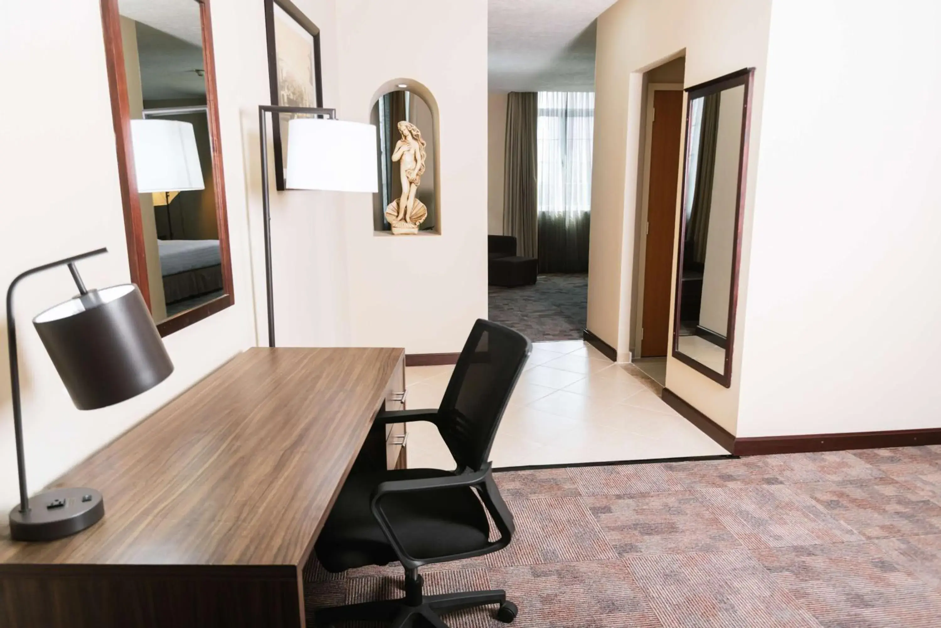 Photo of the whole room in Hampton Inn Tampico Zona Dorada Photo of the whole room in Hampton Inn Tampico Zona Dorada