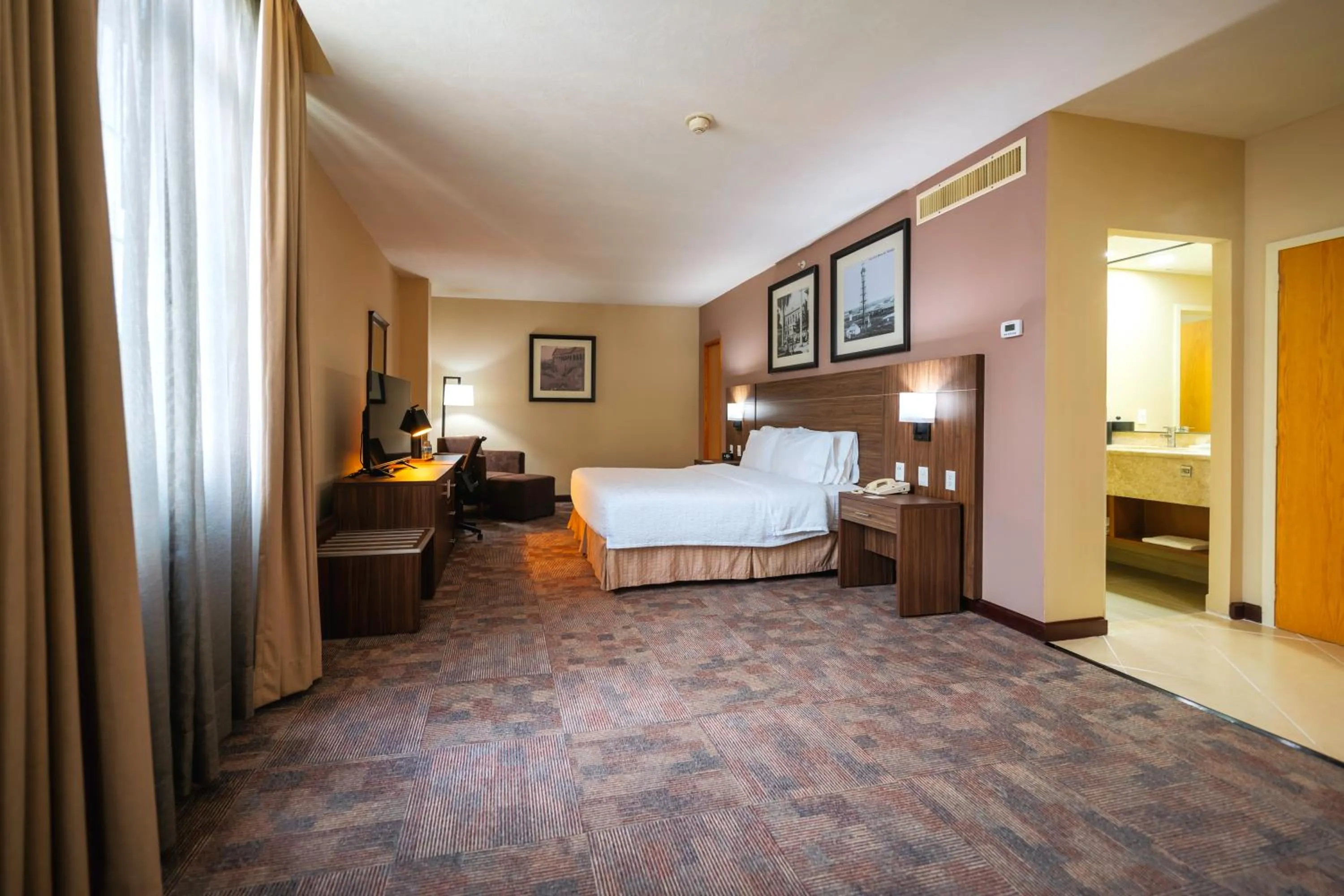 Bed in Hampton Inn Tampico Zona Dorada