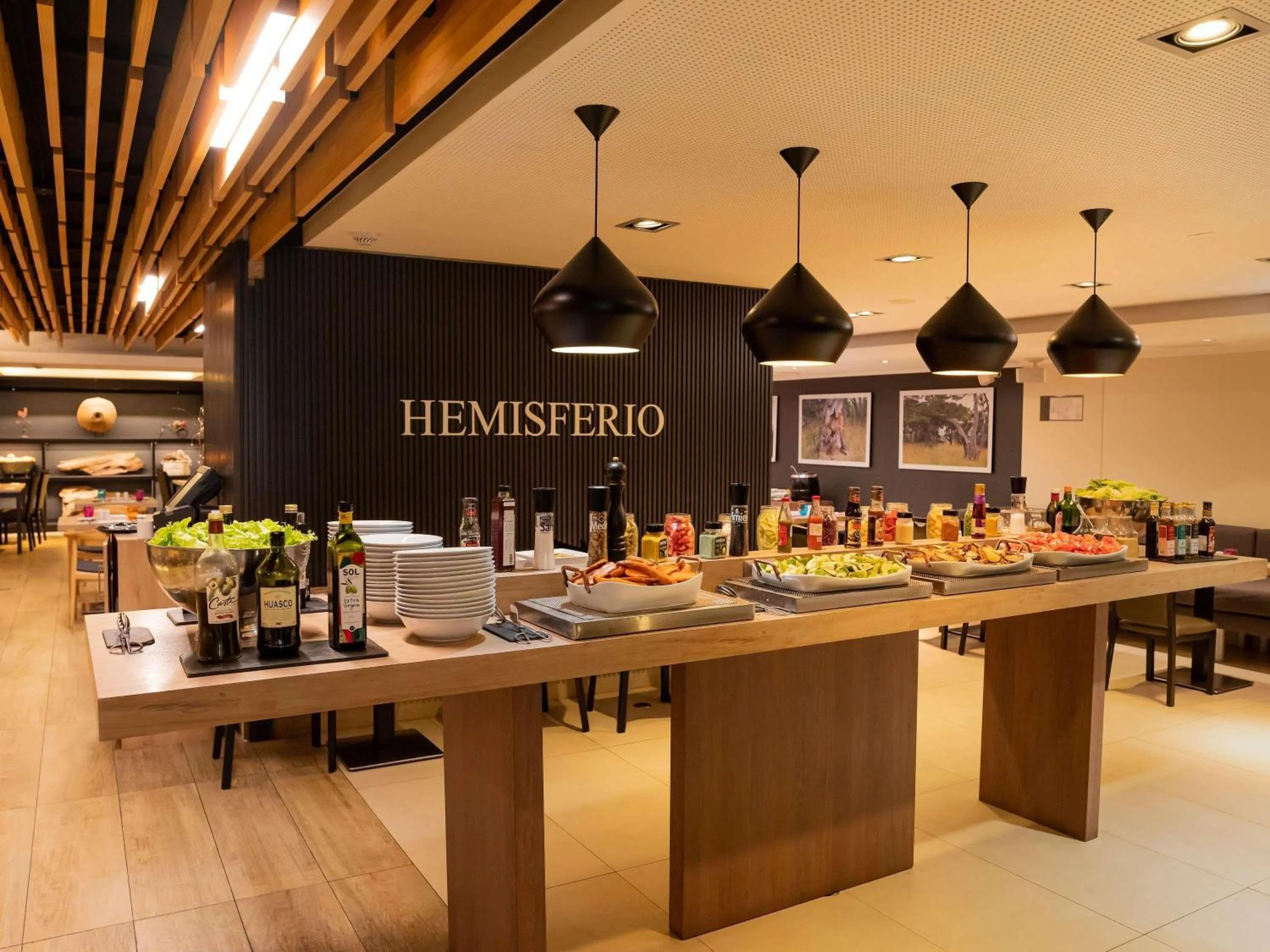 Restaurant/places to eat in Mercure Concepcion