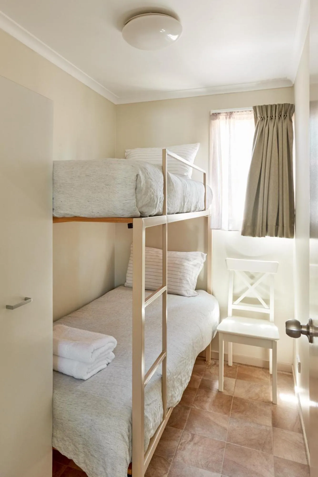 Bed in Tenterfield Lodge Caravan Park