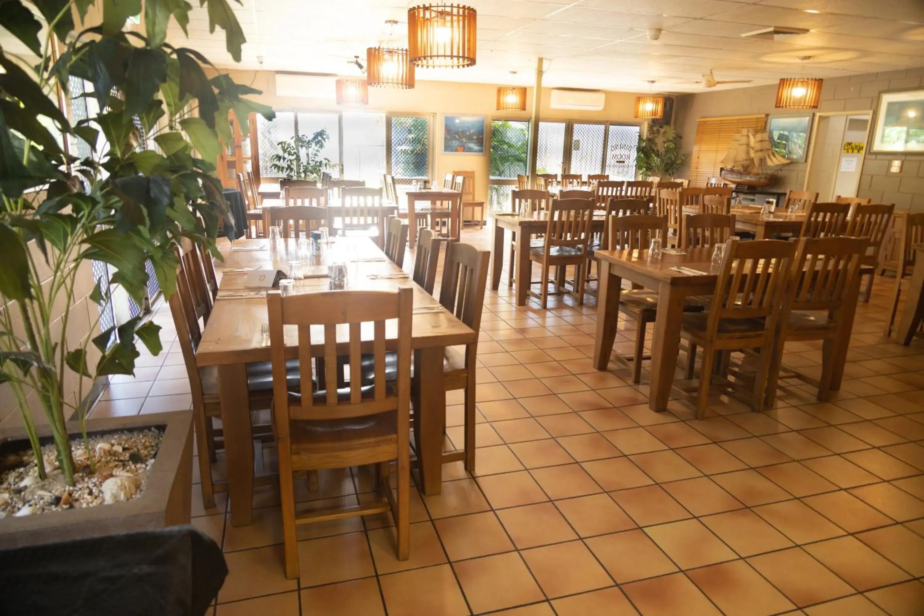 Restaurant/places to eat in Wongai Beach Hotel Restaurant/places to eat in Wongai Beach Hotel