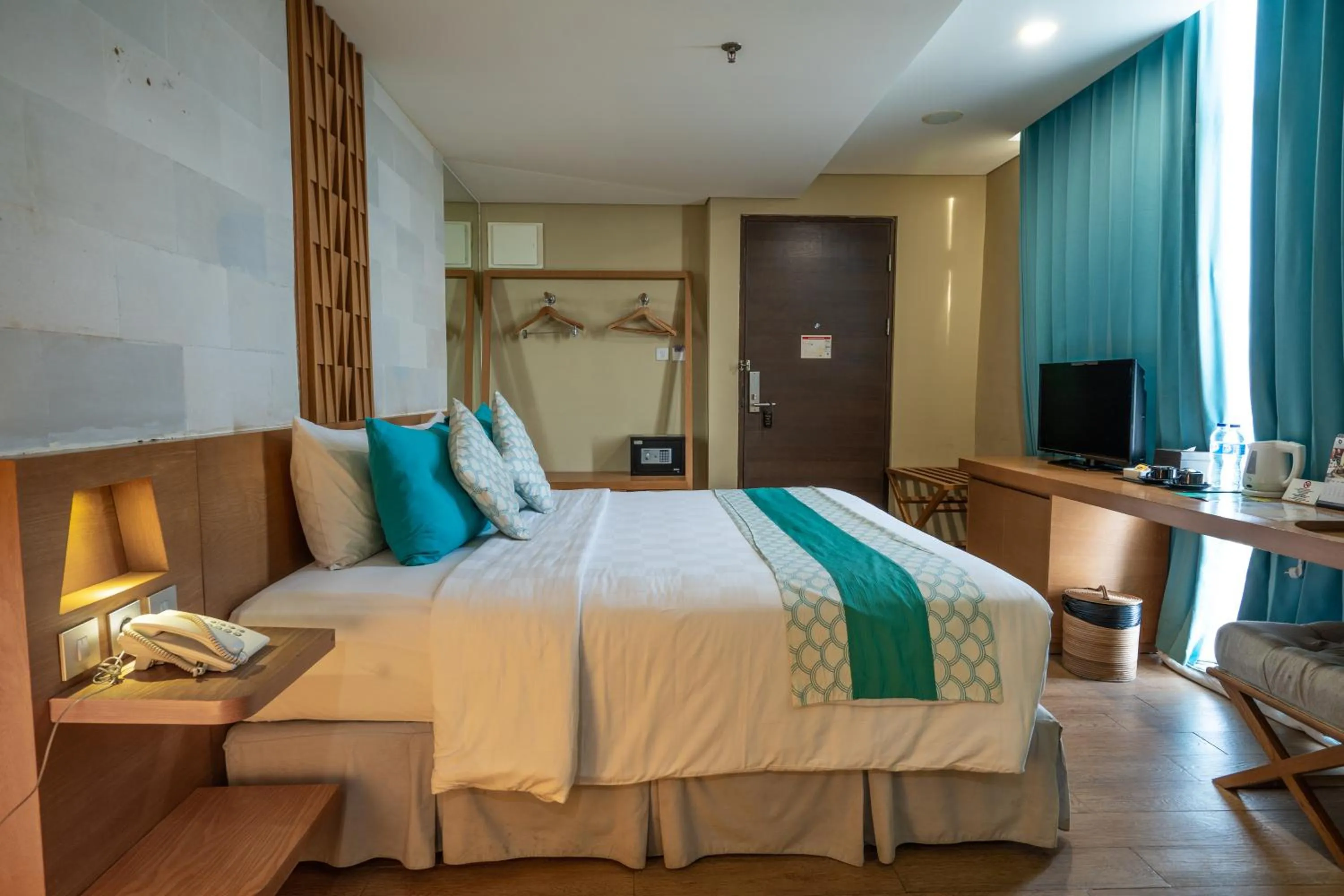 Bed in Bedrock Hotel Kuta