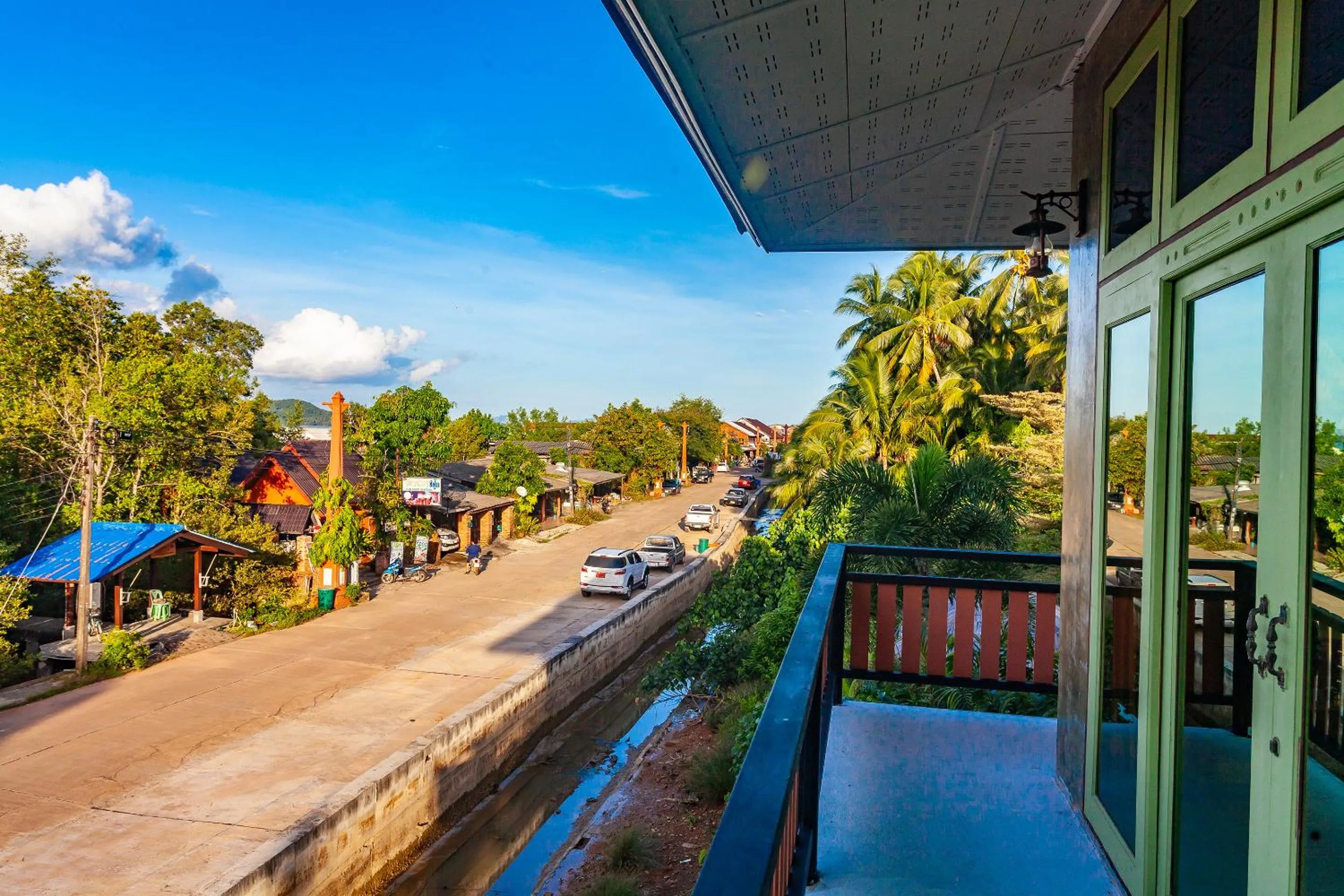 Balcony/Terrace in Tonmai Suites