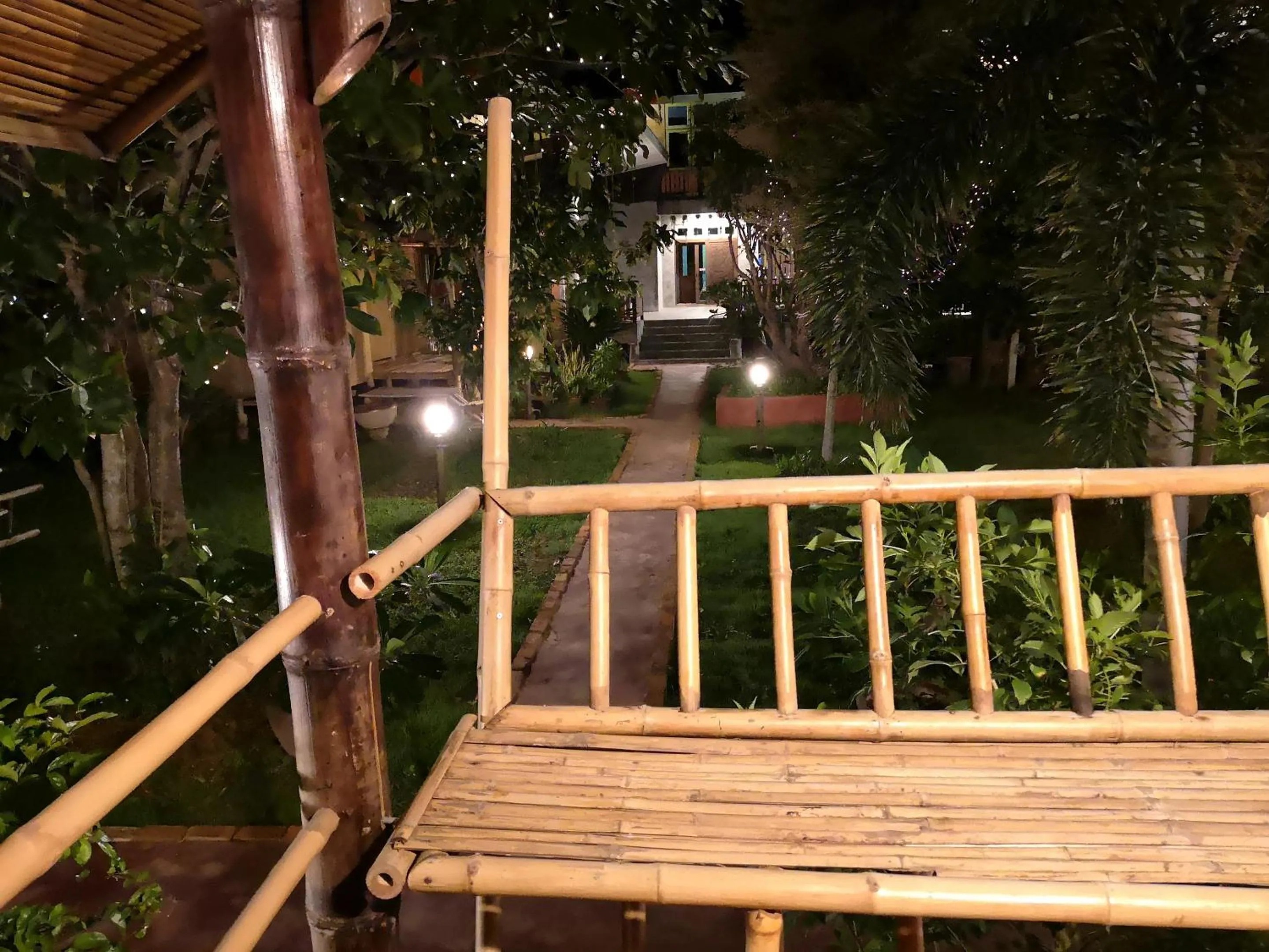 Night in Tonmai Suites