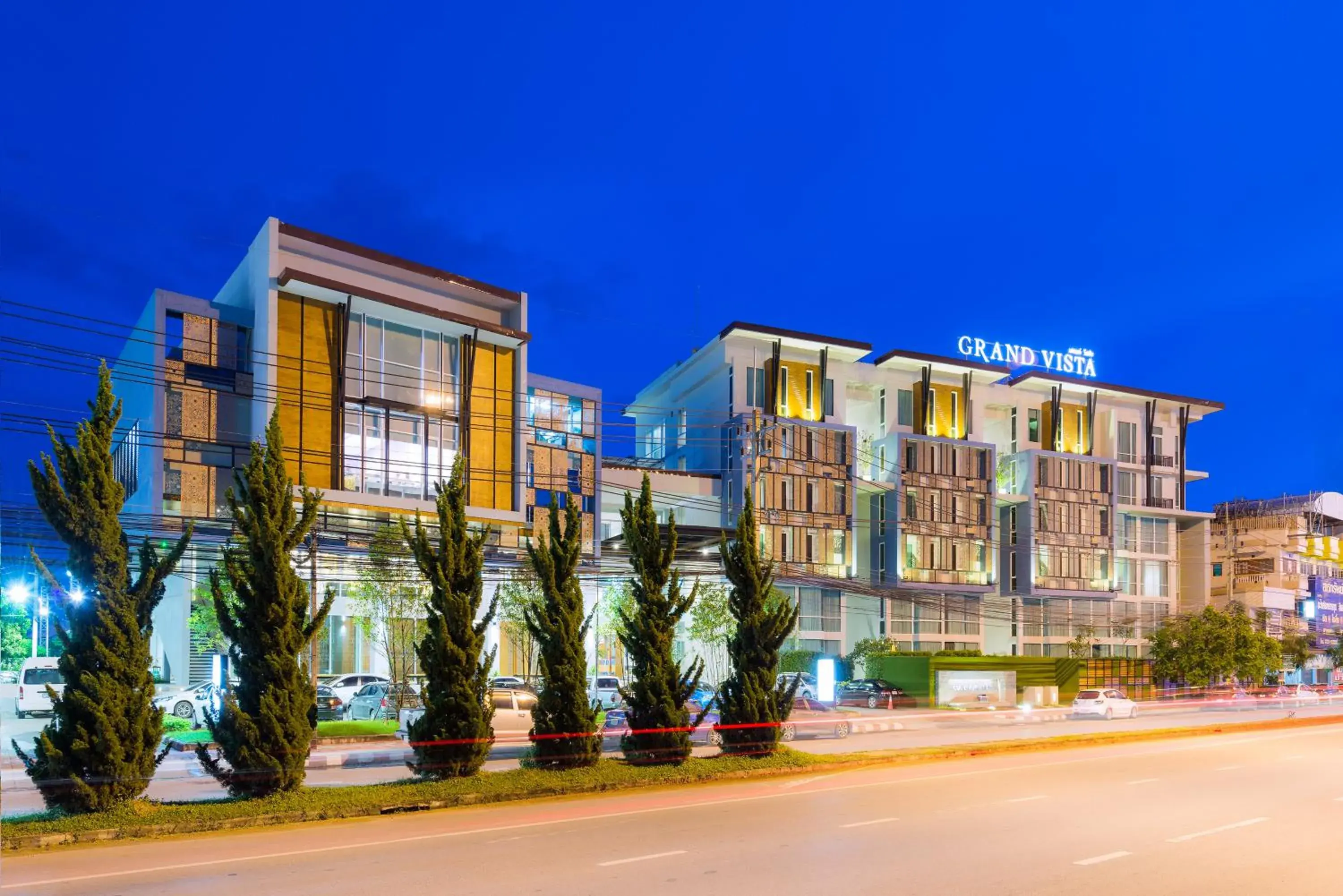 Property building in Grand Vista Hotel Chiangrai Property building in Grand Vista Hotel Chiangrai