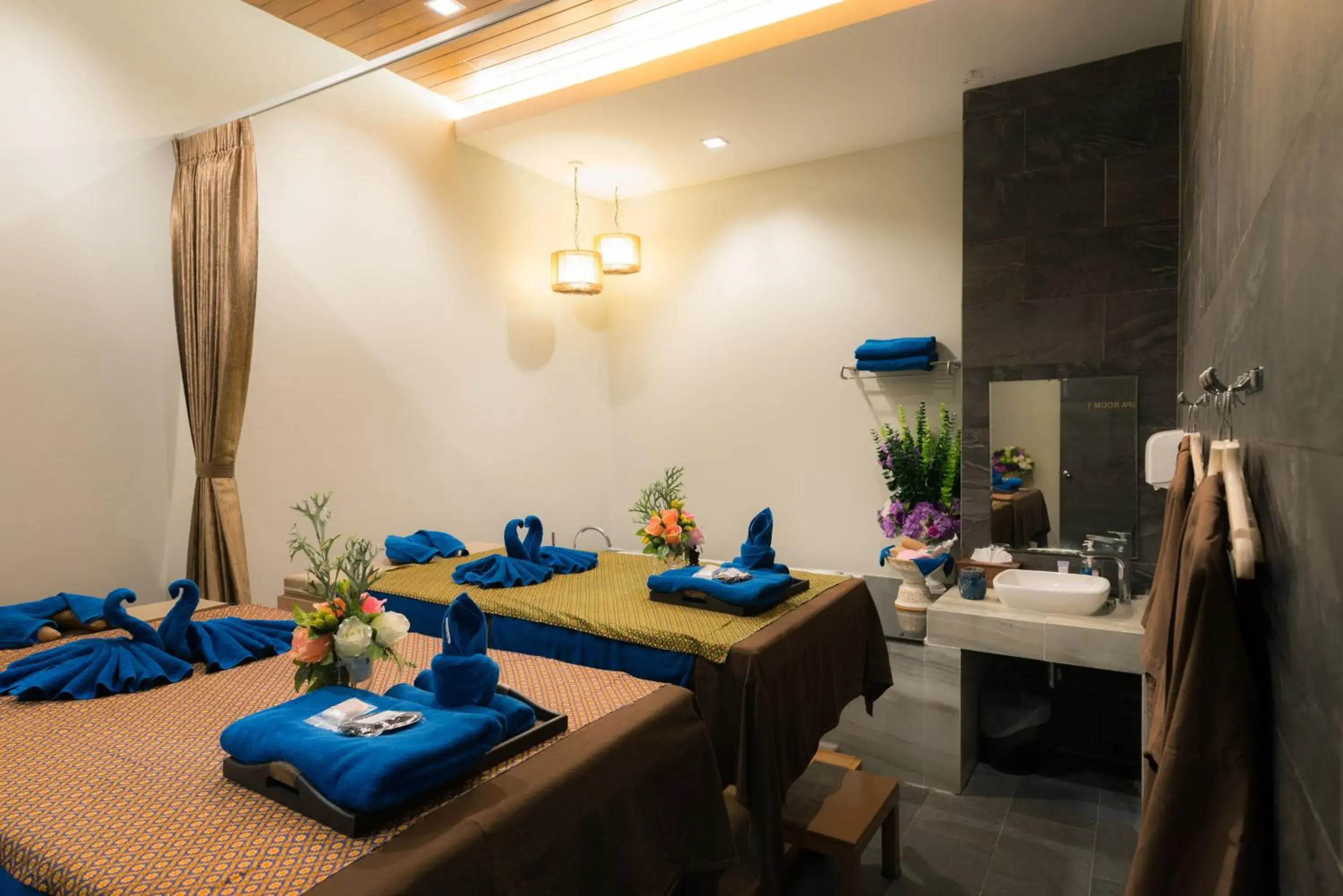 Massage, Bed in Grand Vista Hotel Chiangrai Massage, Bed in Grand Vista Hotel Chiangrai