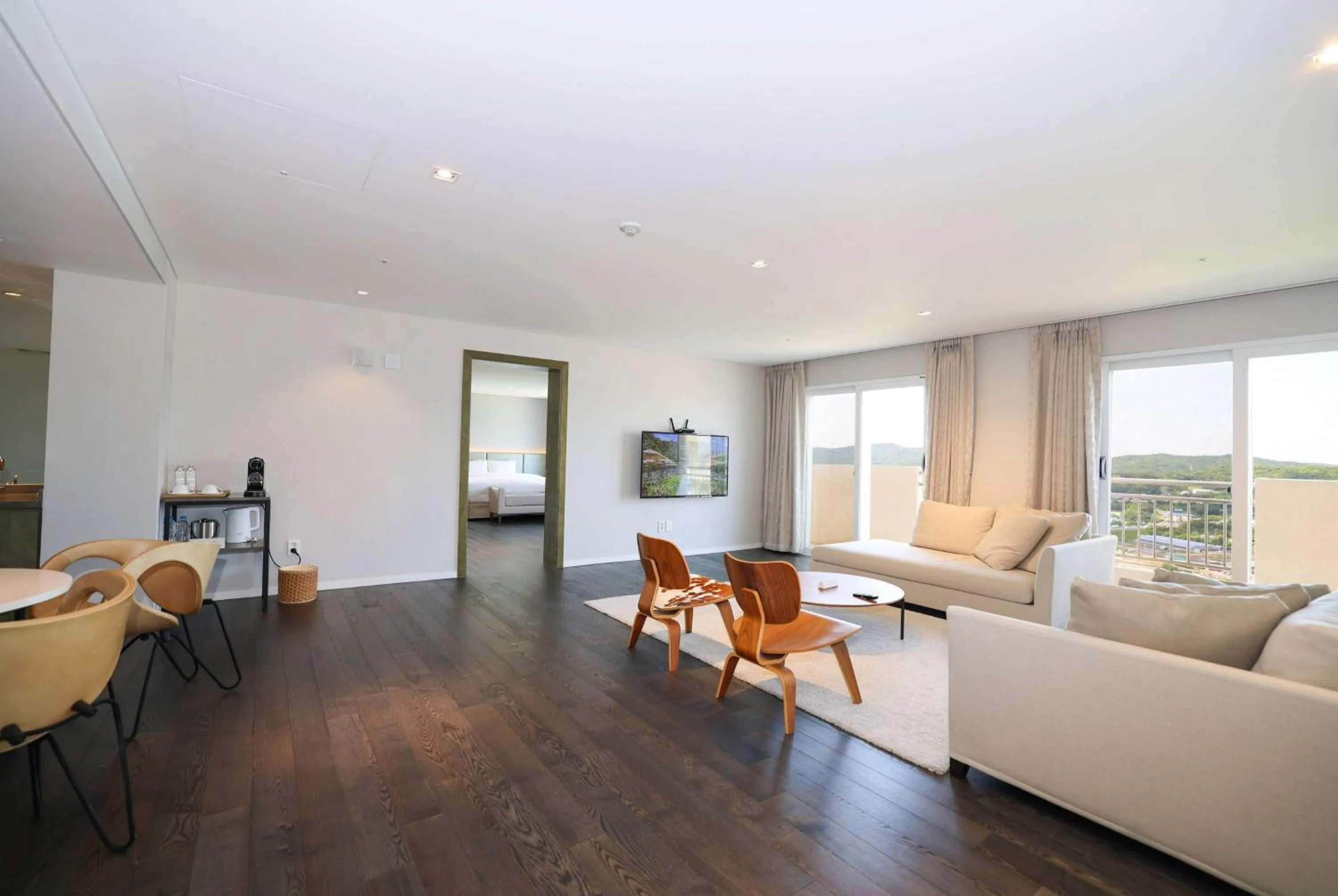 Photo of the whole room in La Vie Dor Hotel and Resort, Trademark Collection by Wyndham