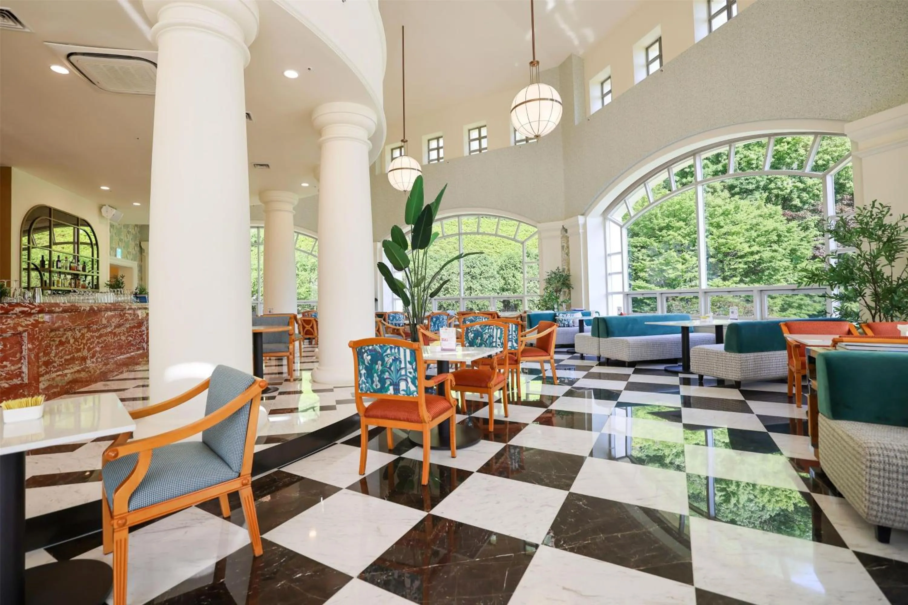 Lounge or bar in La Vie Dor Hotel and Resort, Trademark Collection by Wyndham