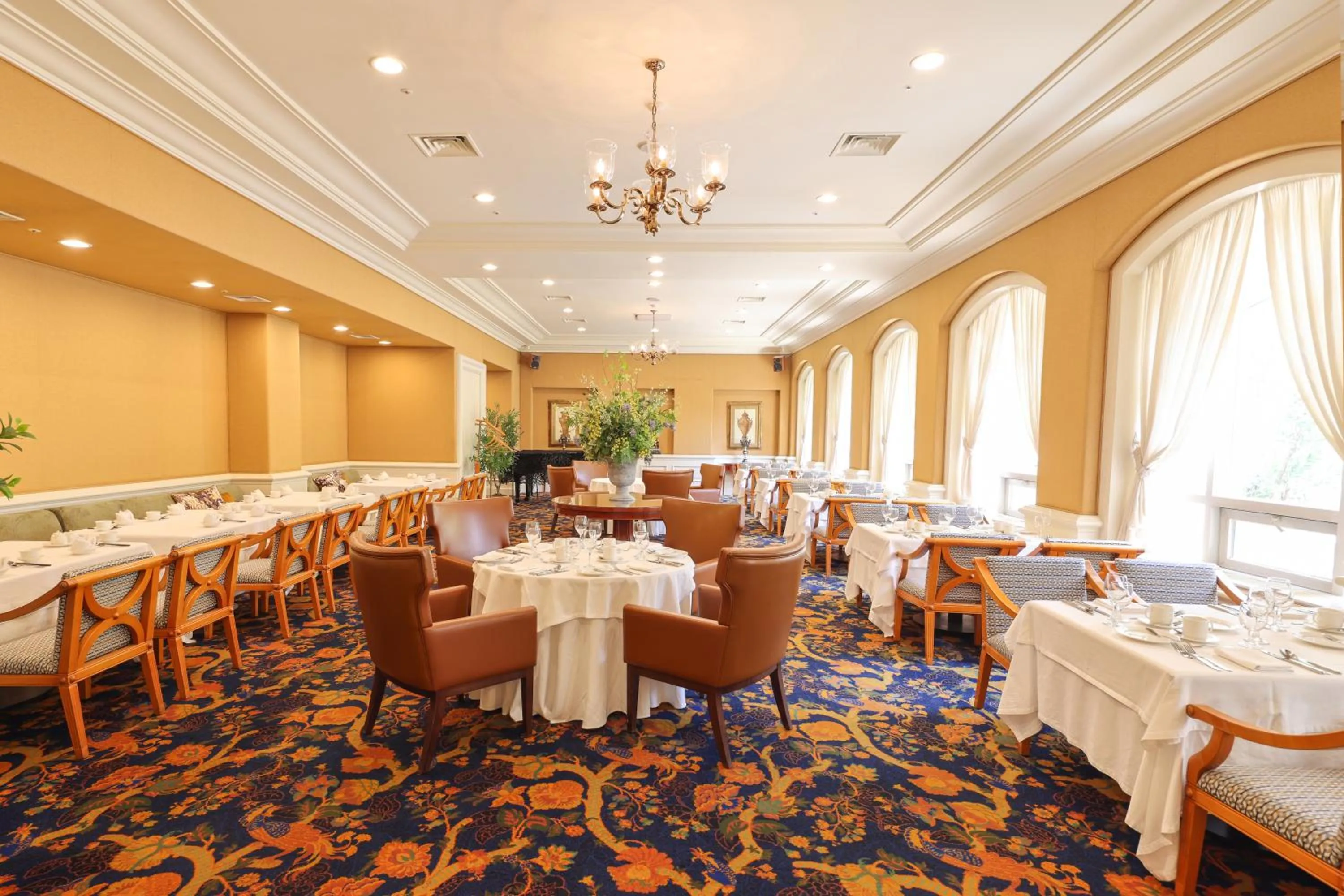 Restaurant/places to eat in La Vie D'or Resort